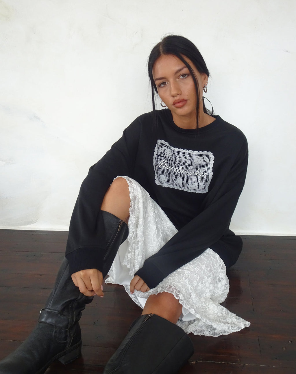 Glo oversized sweatshirt in zwart met Heartbreaker graphic