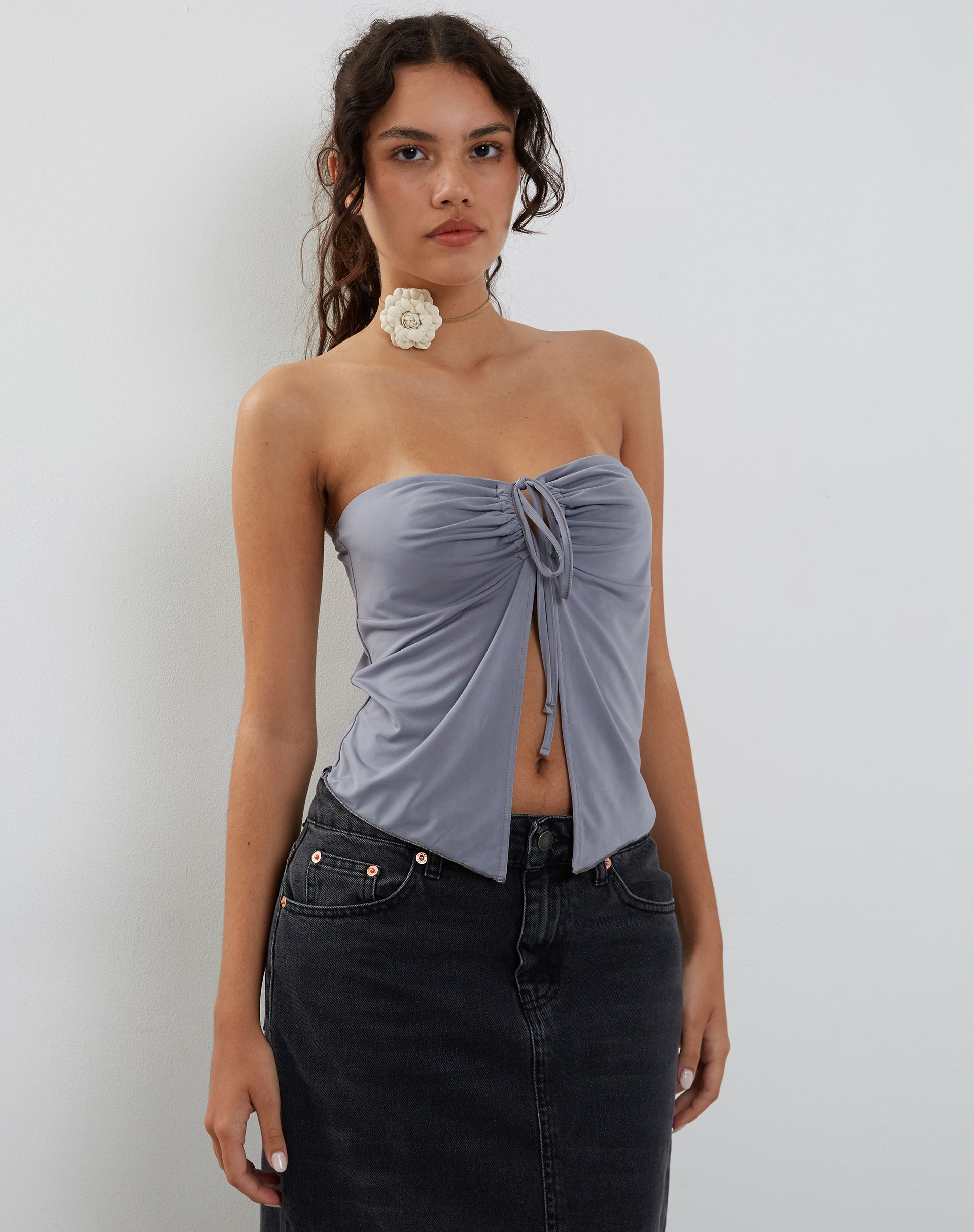 Afbeelding van Greta Bandeau Top met Stropdas in Grijs