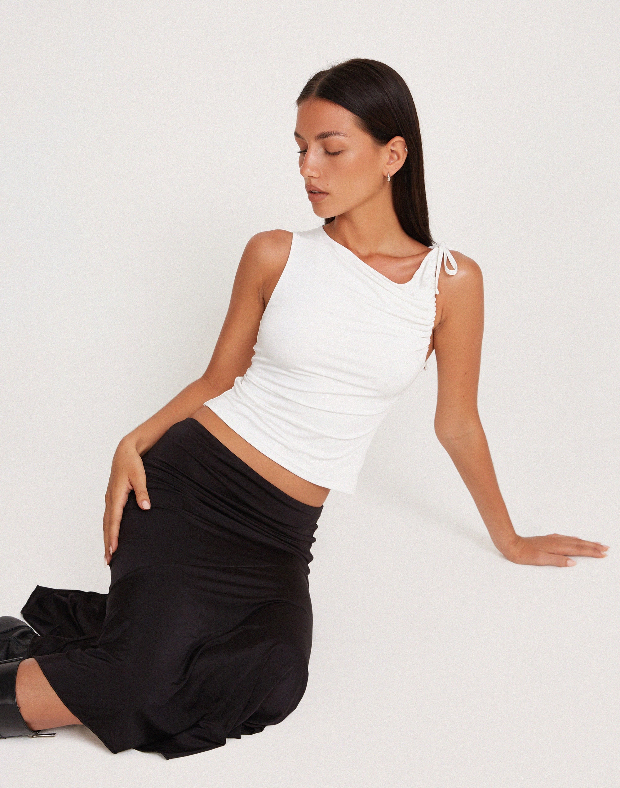 Afbeelding van Hagne Crop Vest Top in Off White