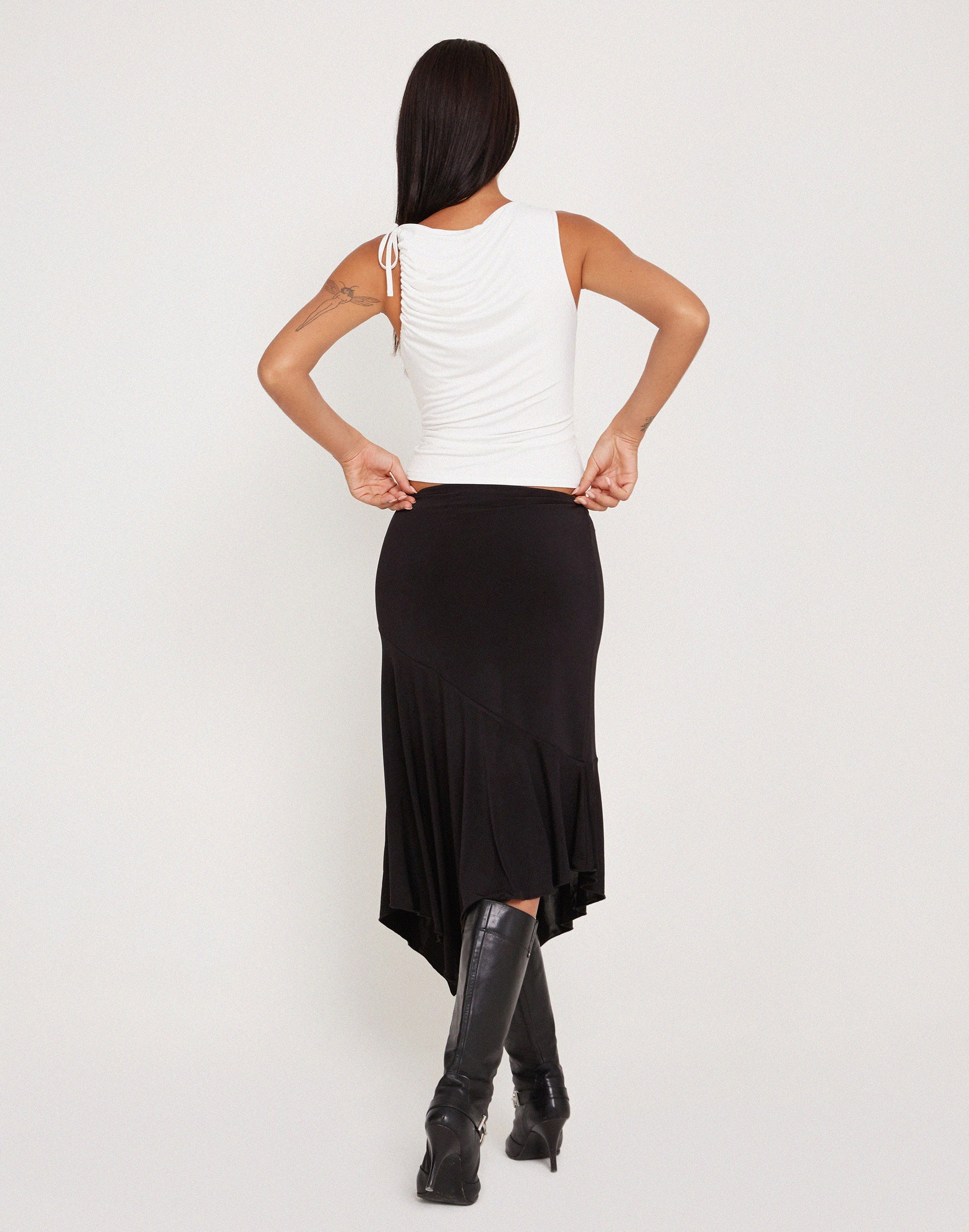 Afbeelding van Cinta Low Rise Midi Rok in Zwart
