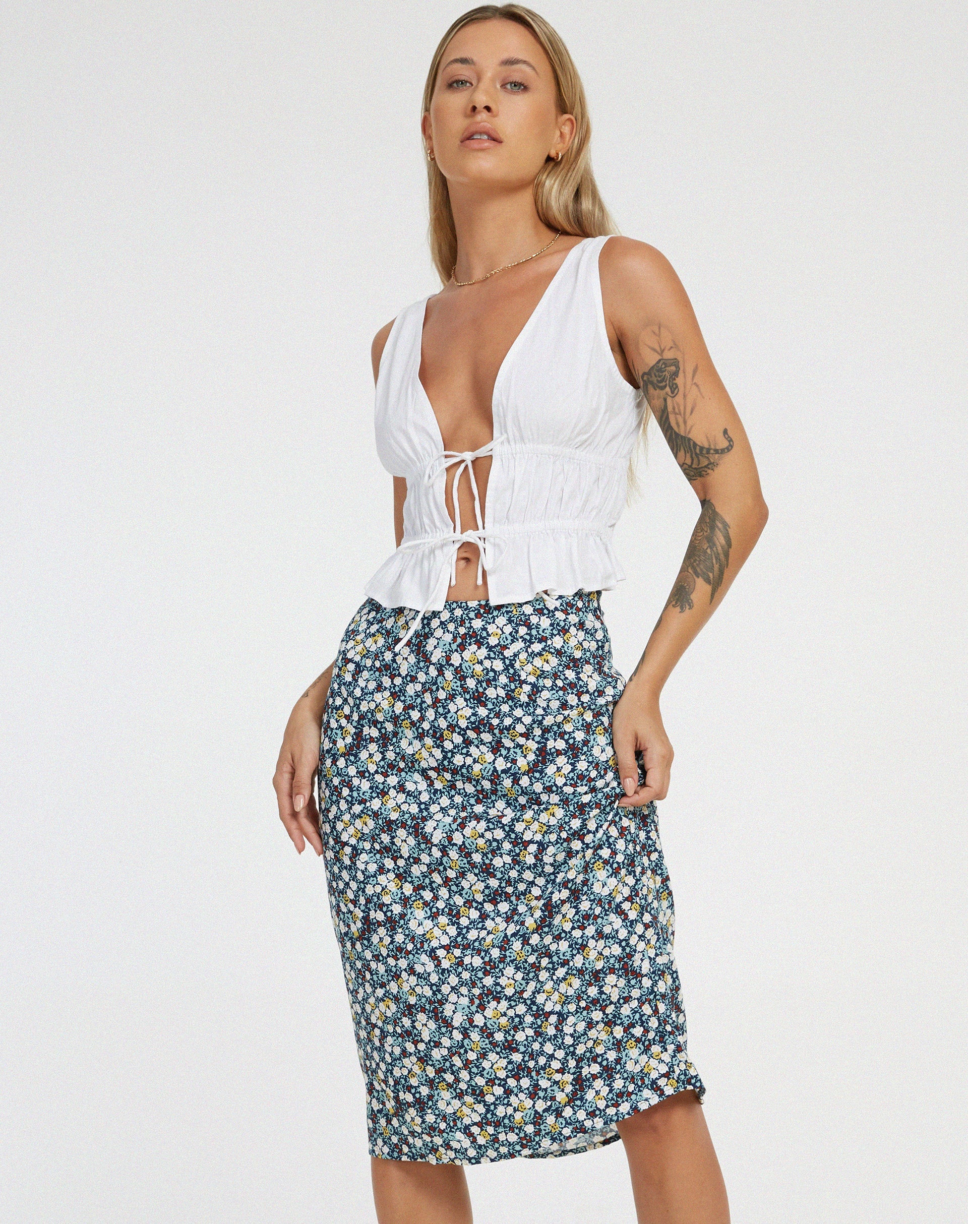 Afbeelding van Harriet Midi rok in Floral Field Navy