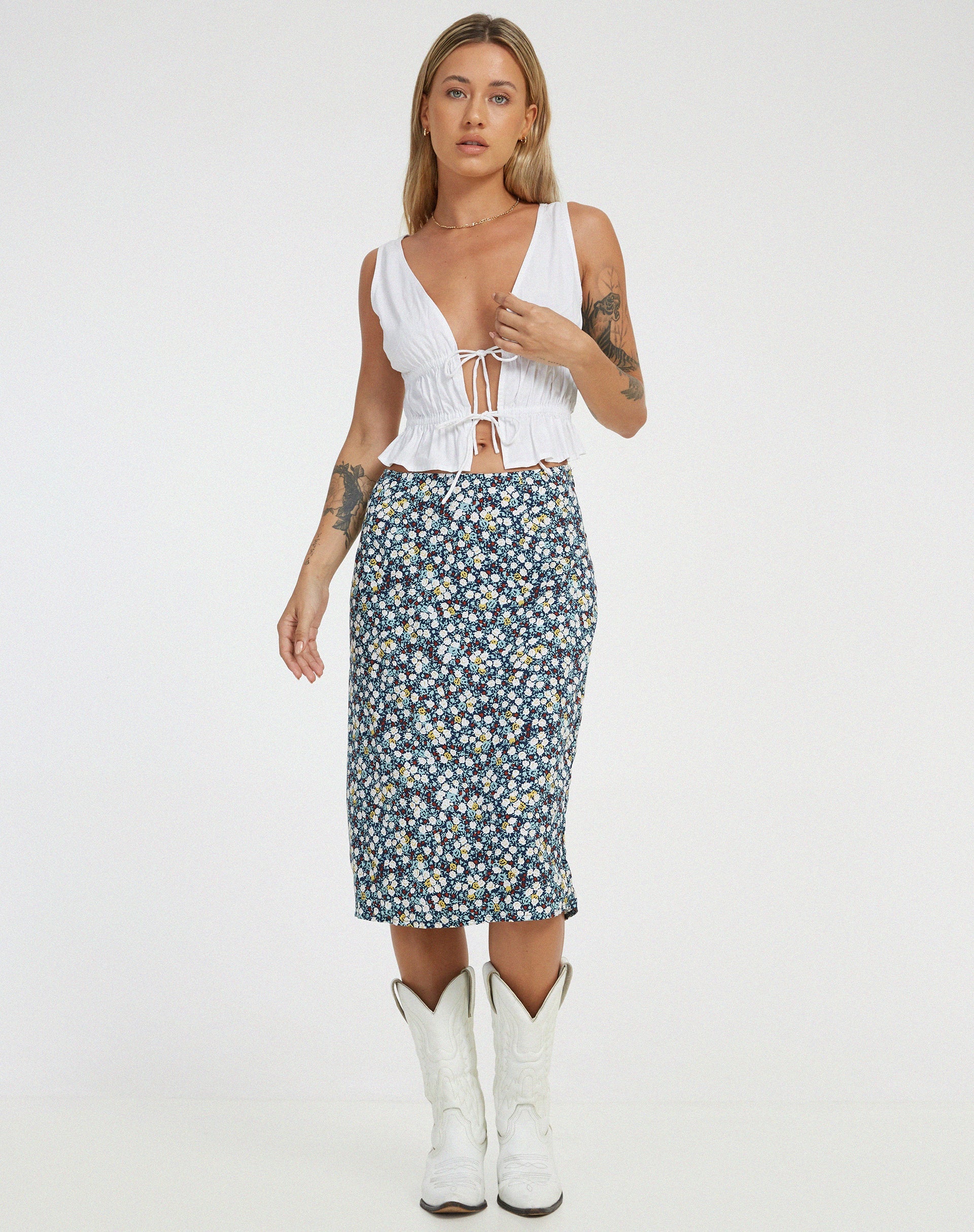 Afbeelding van Harriet Midi rok in Floral Field Navy