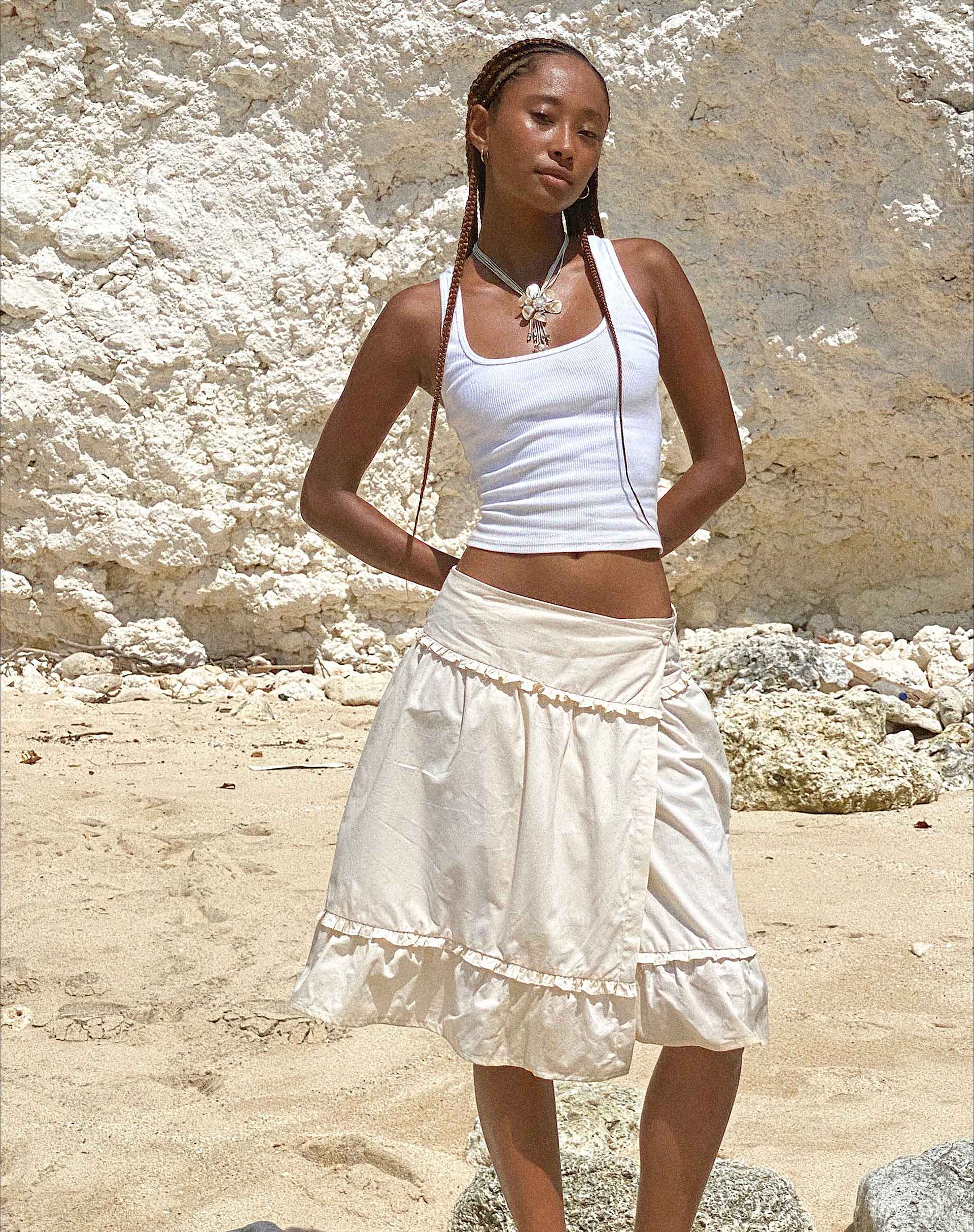 Afbeelding van Kasya Frill Hem Midi Wrap Rok in Ivoor