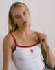 Afbeelding van Icah Vest Top in Wit met Rode Binding en Aardbei