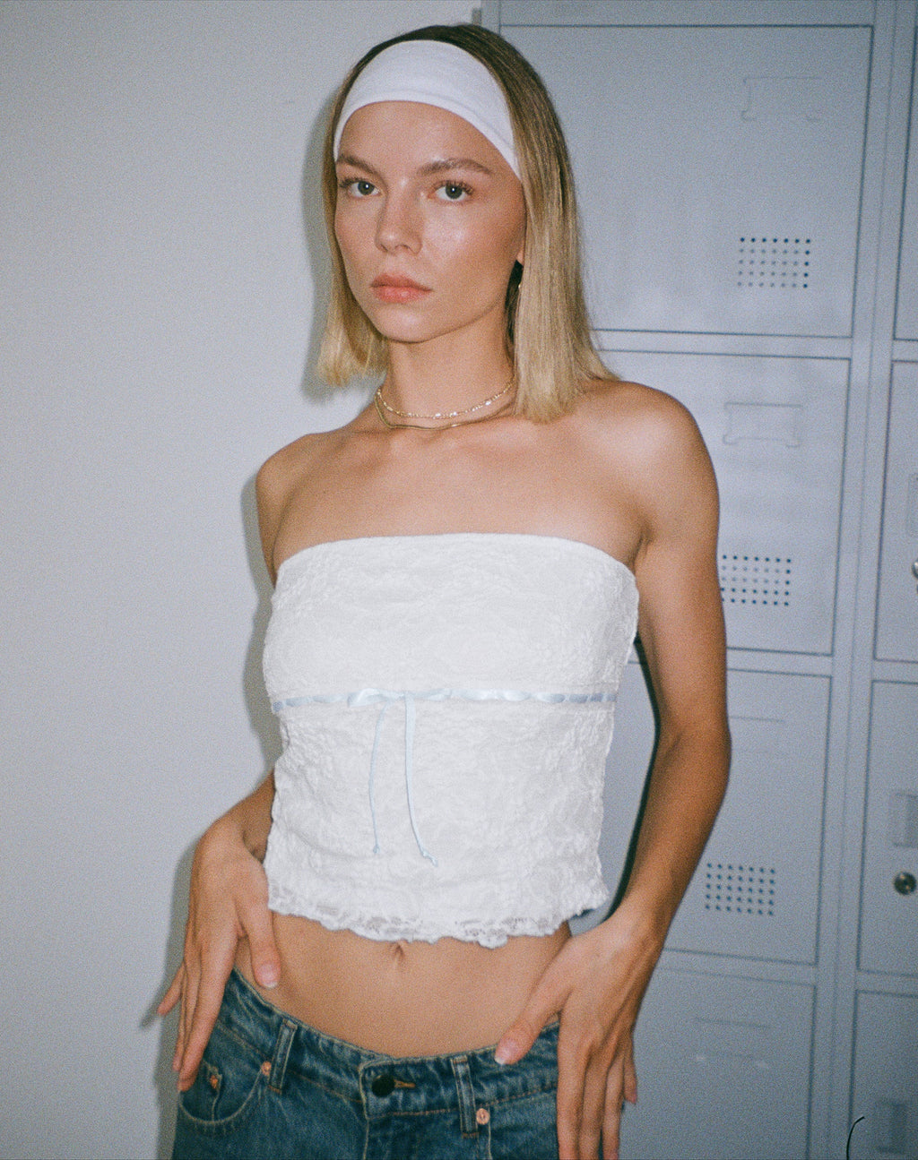 Ilina Bandeau Top in Kant Ivoor