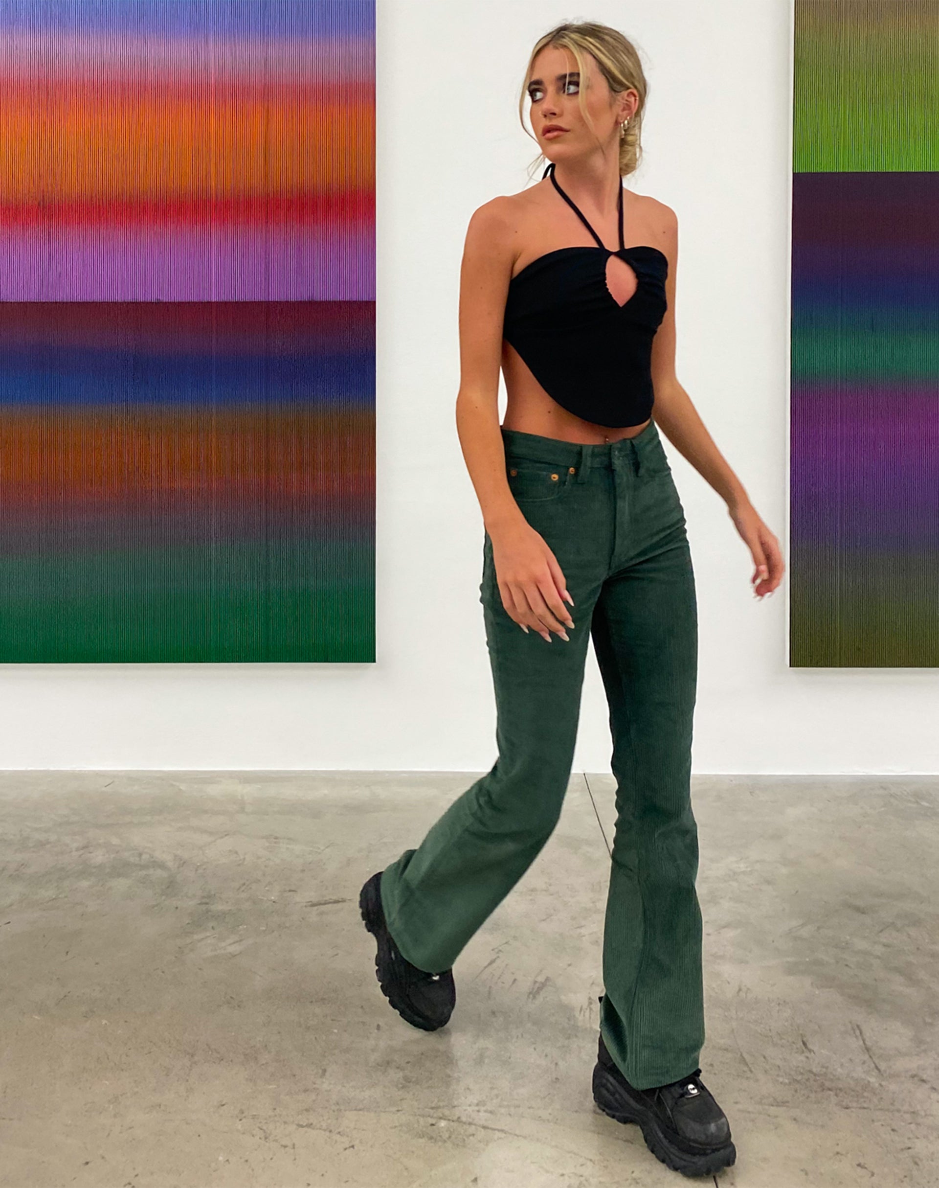 Afbeelding van MOTEL X OLIVIA NEILL Bootleg Jeans in Koordgroen