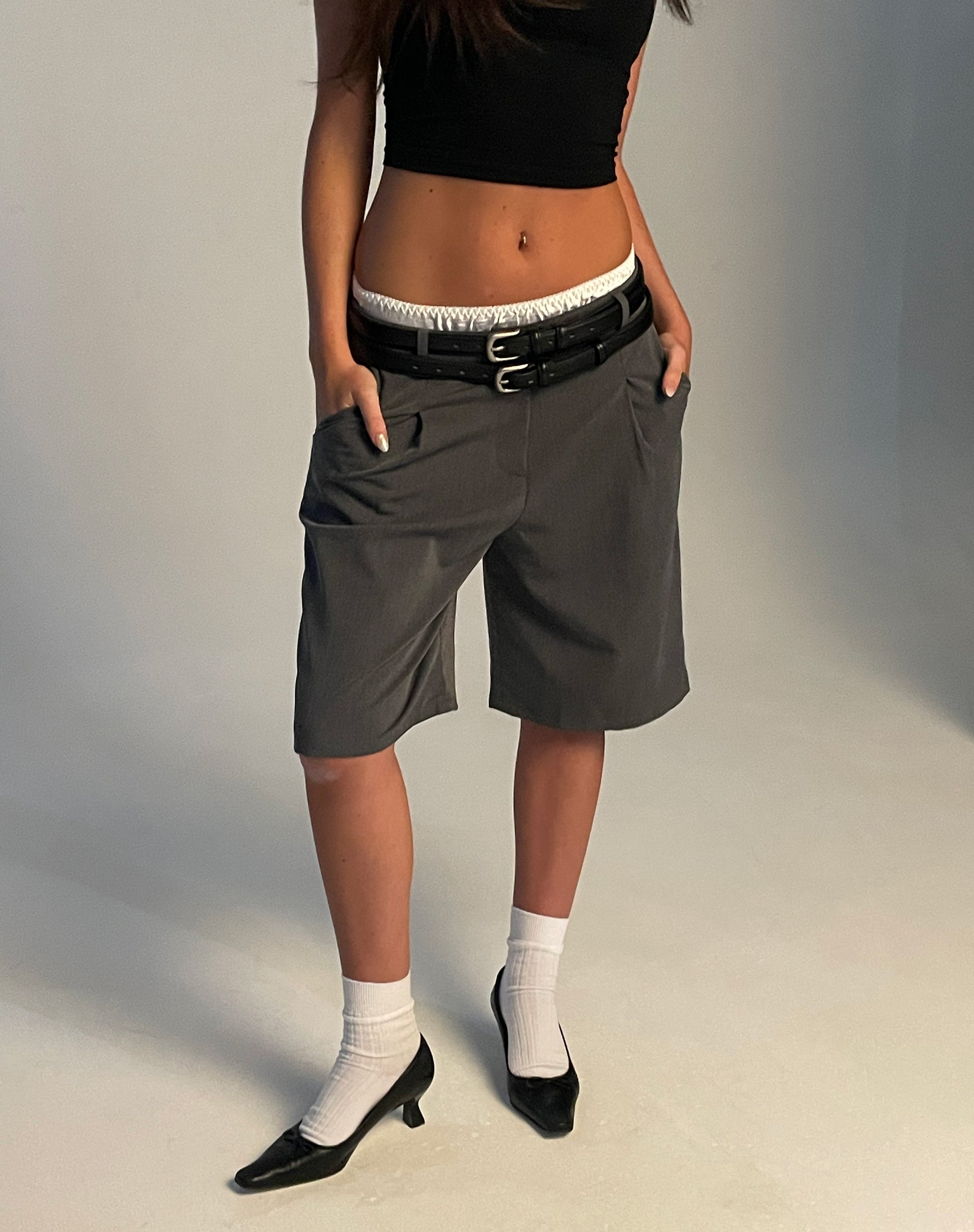 Afbeelding van Setya Long Line Getailleerde Shorts in Charcoal