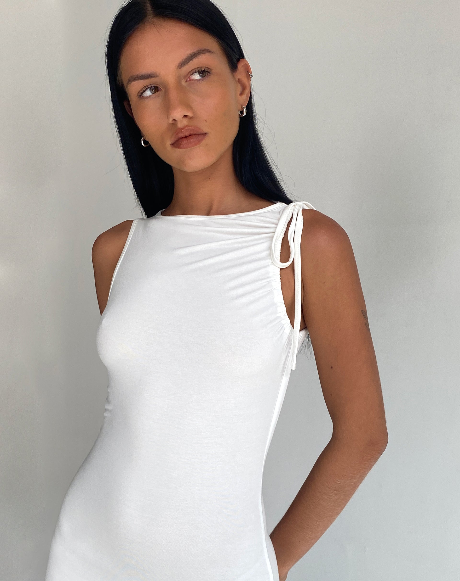 Afbeelding van Elinor Maxi Dress in Slinky White
