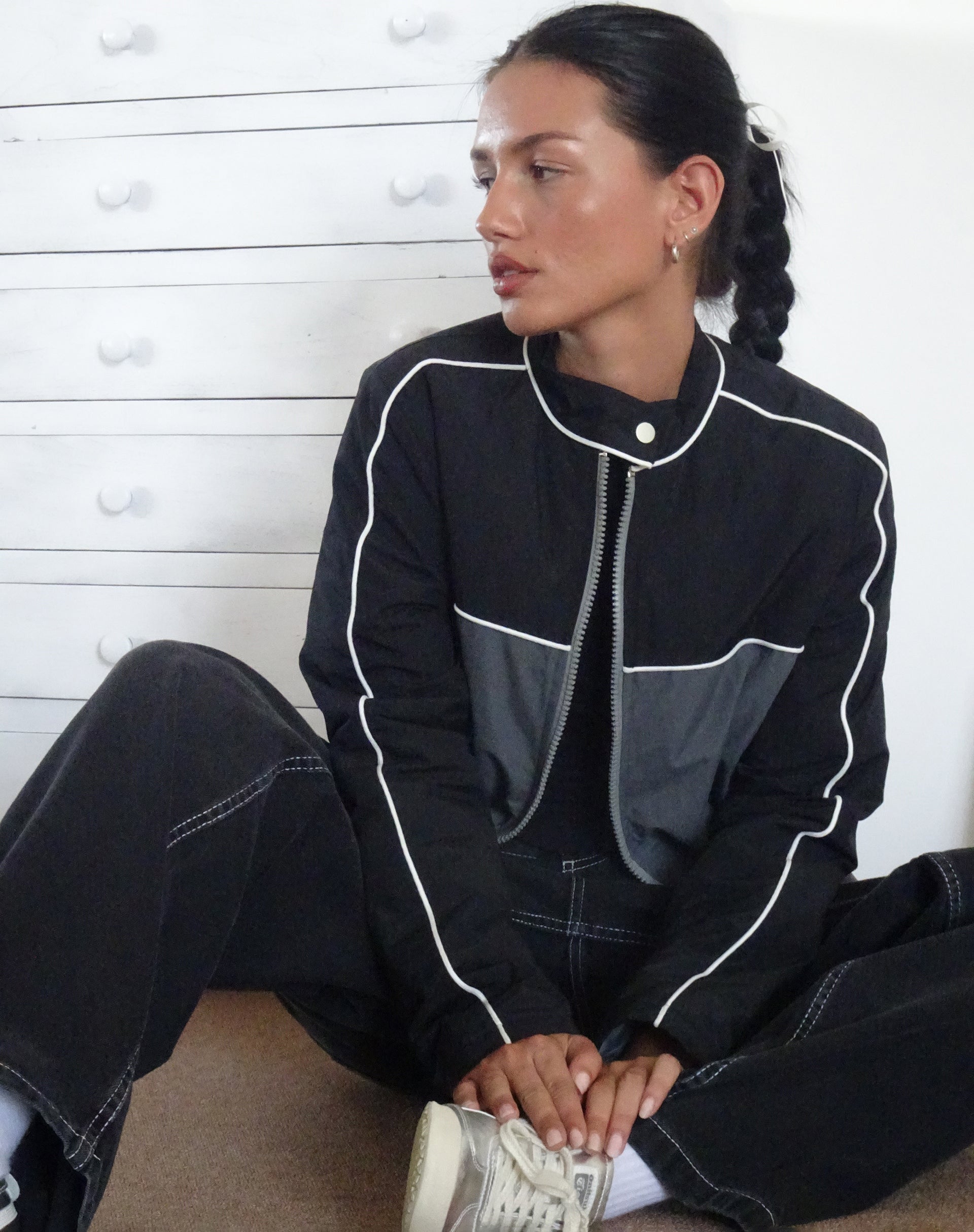 Afbeelding van Indira Jacket in zwart en donkergrijs
