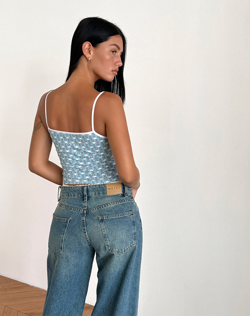 Afbeelding van Isna Cami Top in Powder Blue XO Heart Print