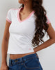 Afbeelding van Izolde T-shirt in Wit met Roze M borduursel