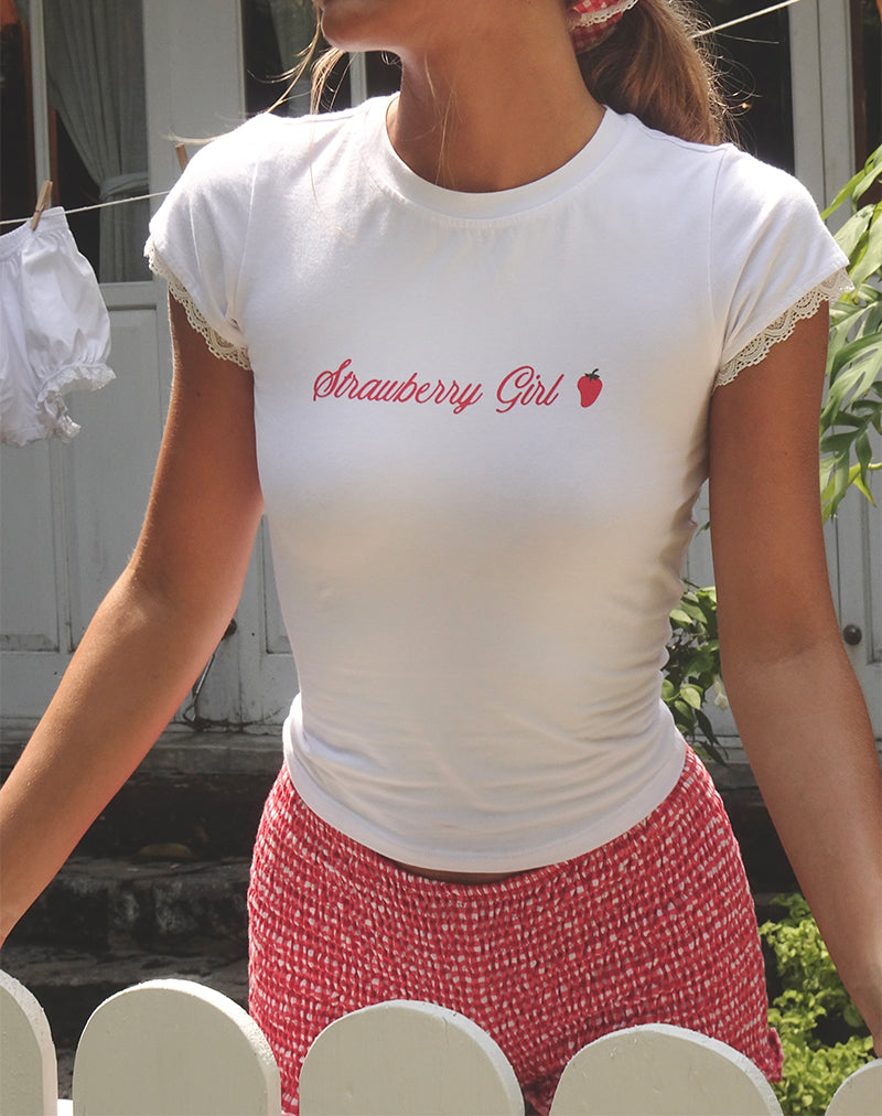 Afbeelding van Izzy Top in Wit Strawberry Girl Script
