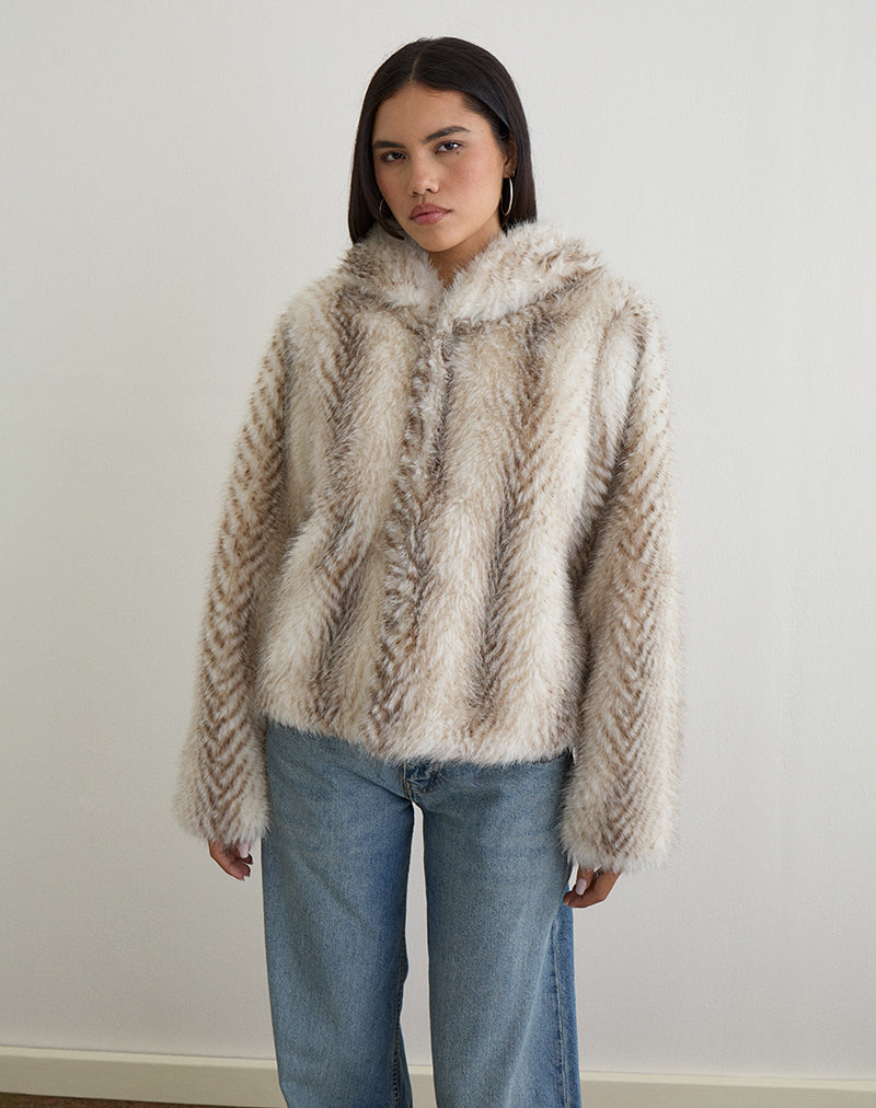 Afbeelding van Jemi Hooded Cropped Faux Fur Jacket in Crème