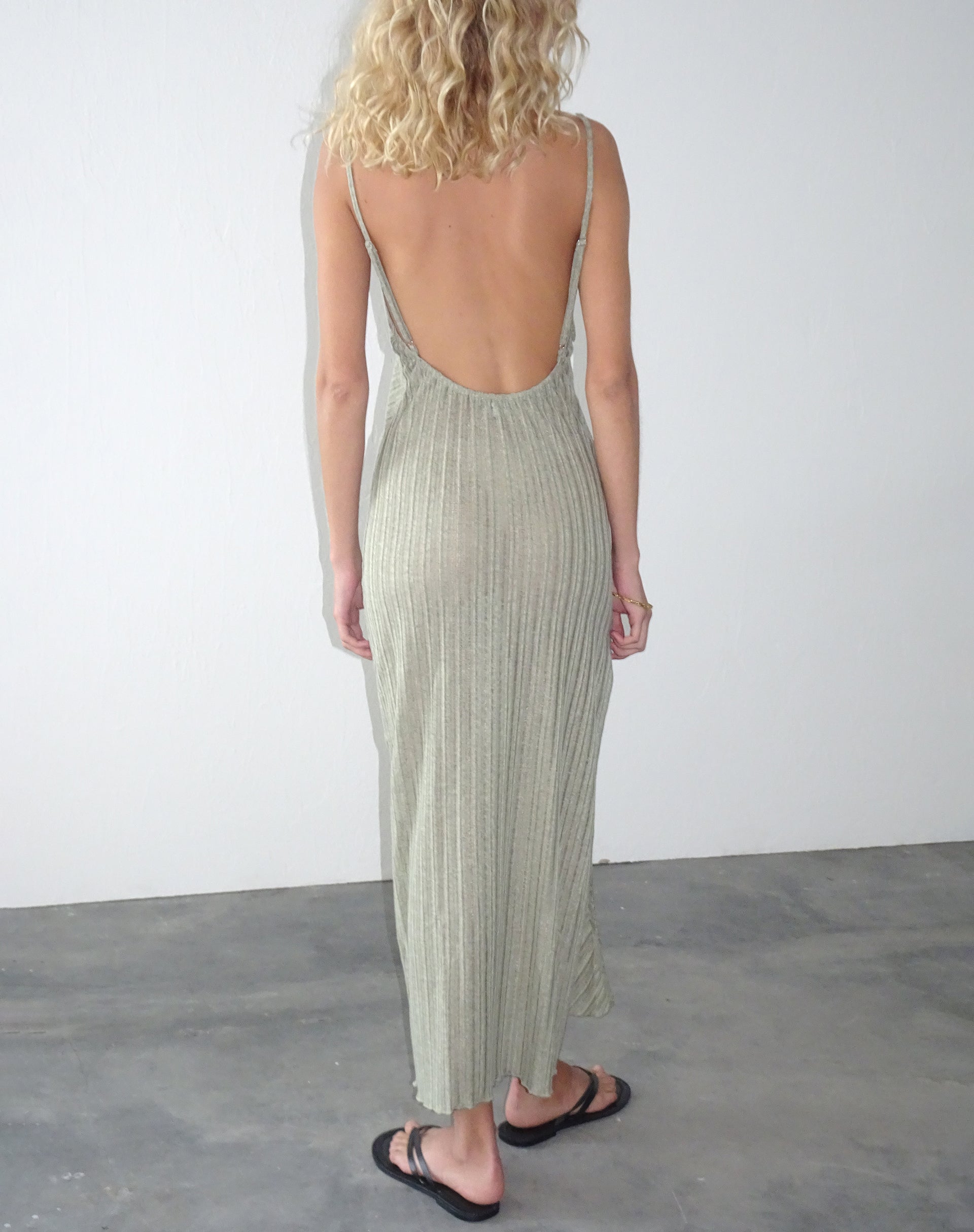 Afbeelding van Jenaya Gebreide Midi Dress in Sage