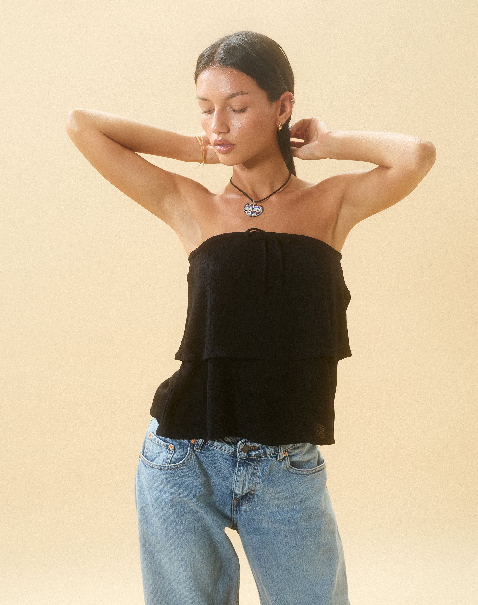 Afbeelding van Jimin Laag Bandeau Top in Crinkle Black