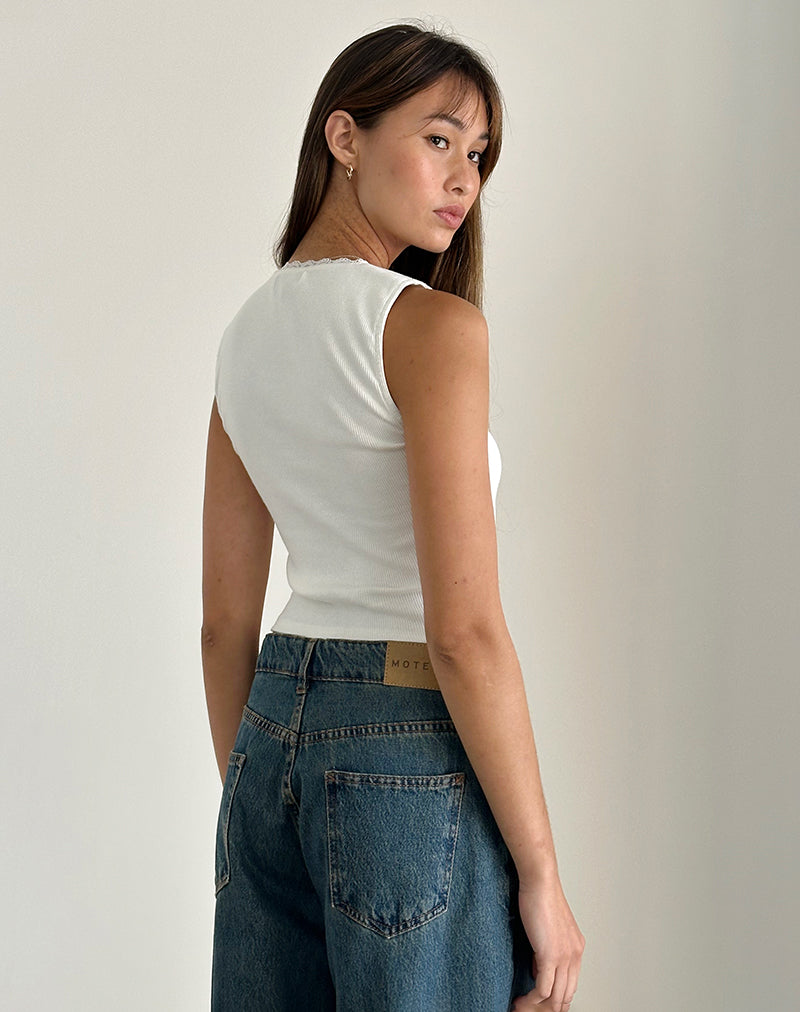 Afbeelding van Jinila Top in Off White met strik en kanten randje