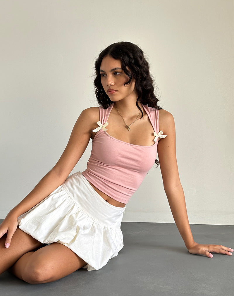 Jiniso Crop Top in Pink Lady met Ivory Strikjes