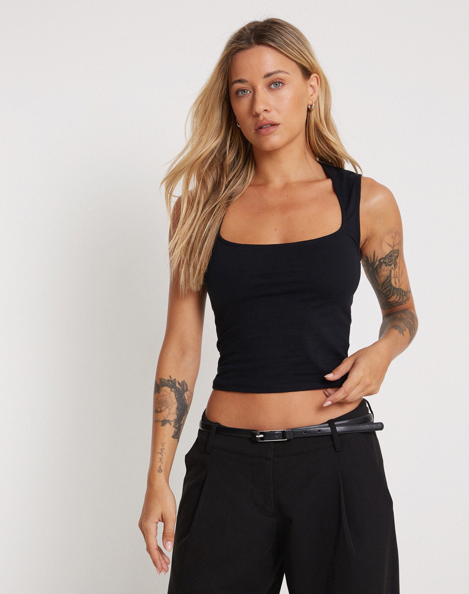 Afbeelding van Jinsu Crop Top in Lycra Zwart