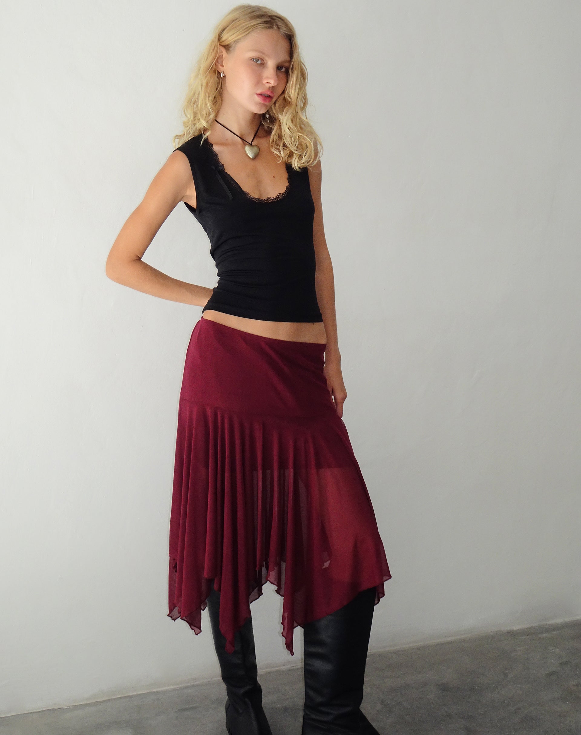 Afbeelding van Jovali Lage Taille Midi Rok in Mesh Maroon