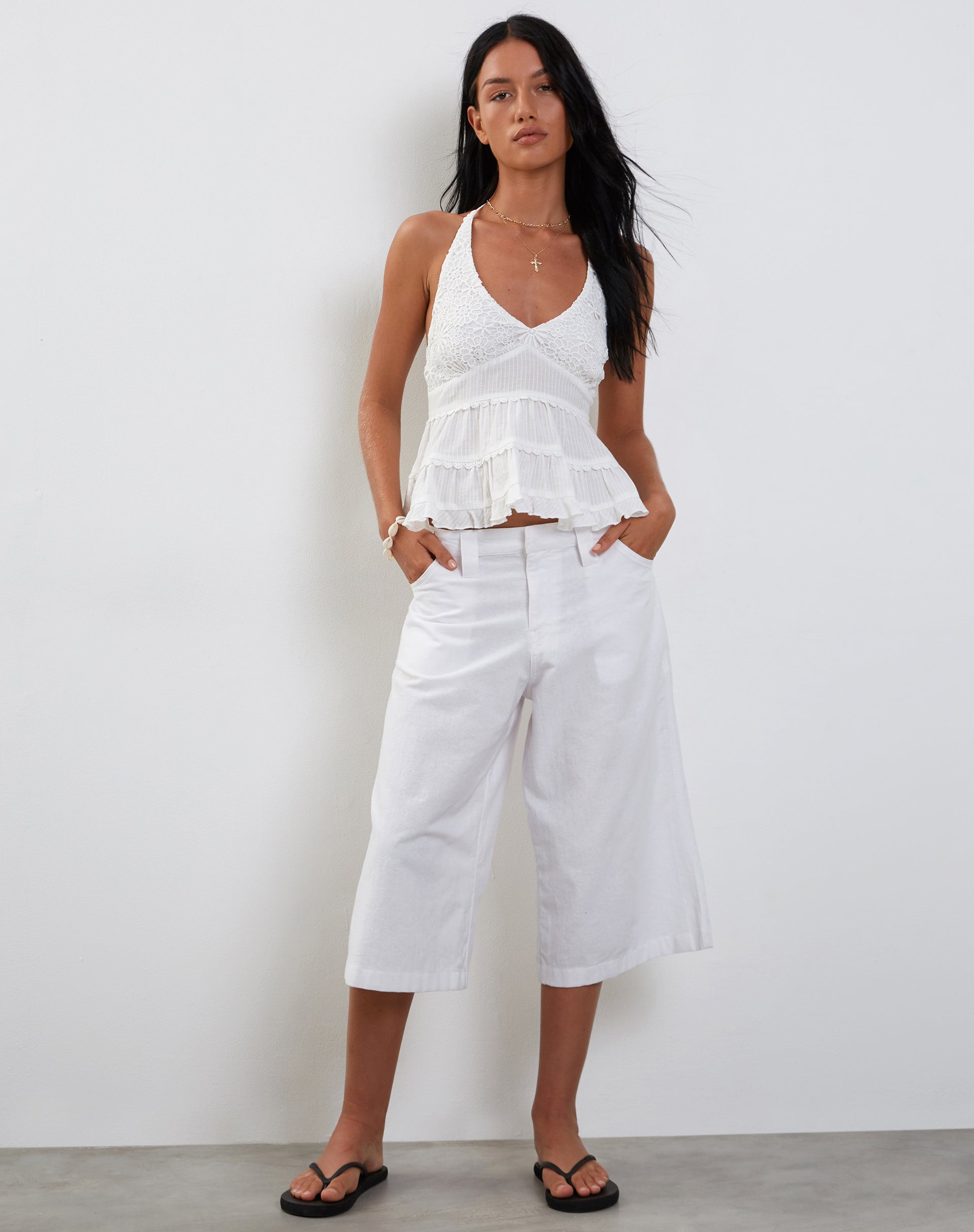 Afbeelding van Juanita Frill Halterneck Top in Gehaakt Wit