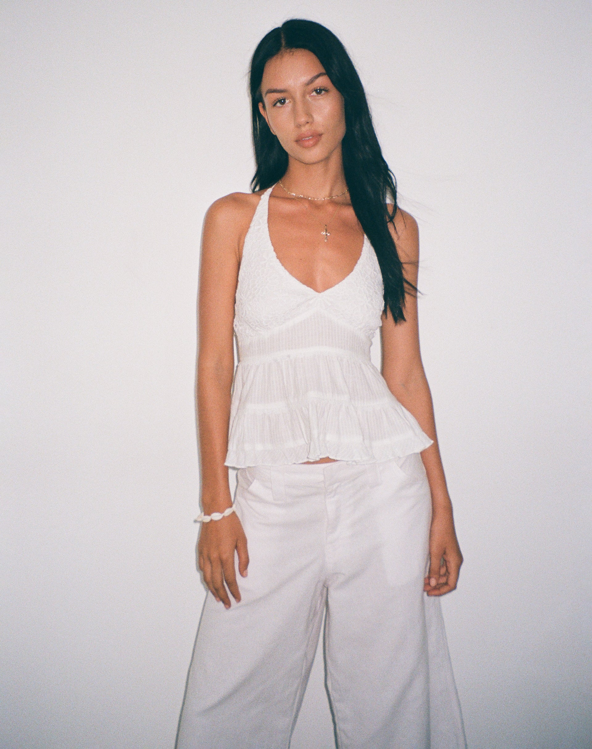 Afbeelding van Juanita Frill Halterneck Top in Gehaakt Wit