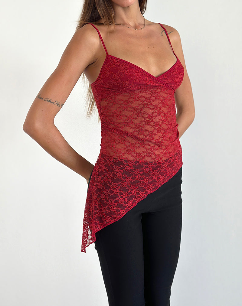 Kacha Asymmetrische Cami Top in Rode Mari Kant