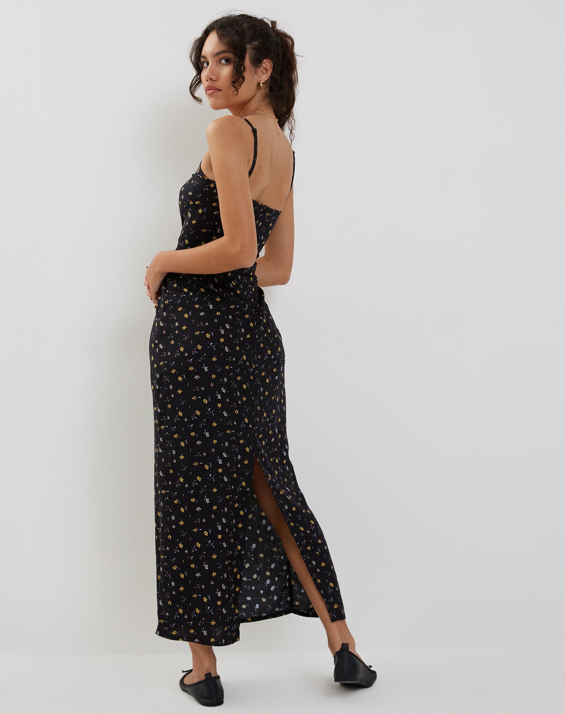 Afbeelding van Kafka Maxi Dress in Pretty Petal Zwart