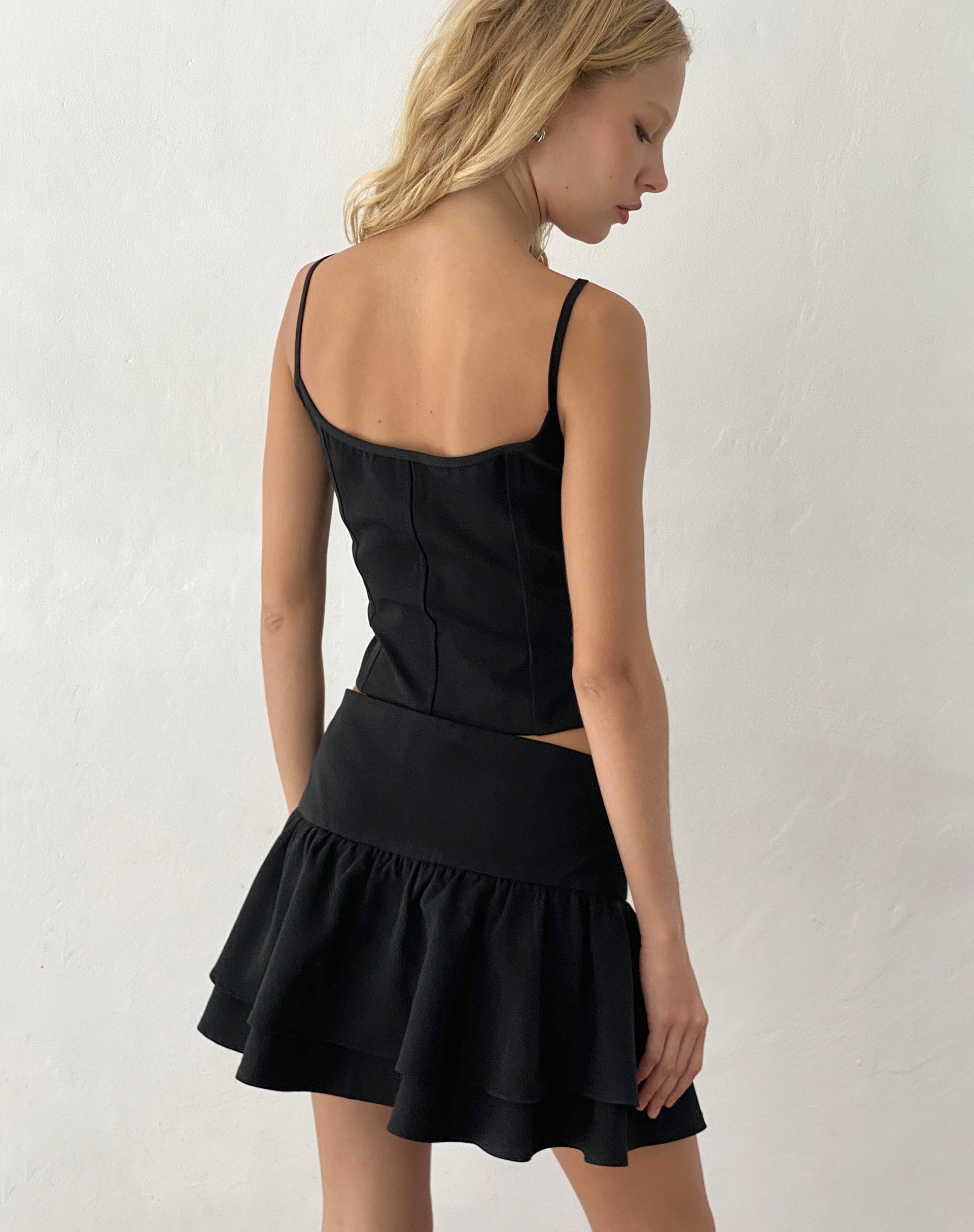 Afbeelding van Kaida Ivory Korset Top met Strikdetail in Getailleerd Zwart