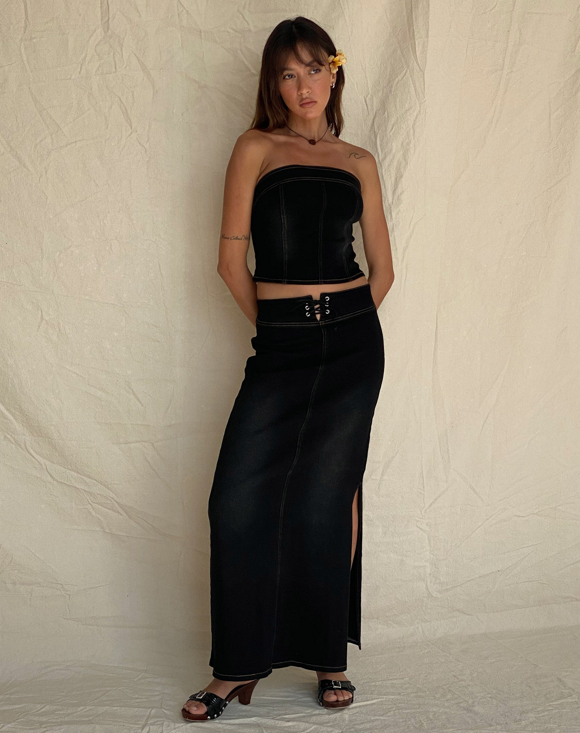 Afbeelding van Kaiha Denim Bandeau Korset Top in Black Wash