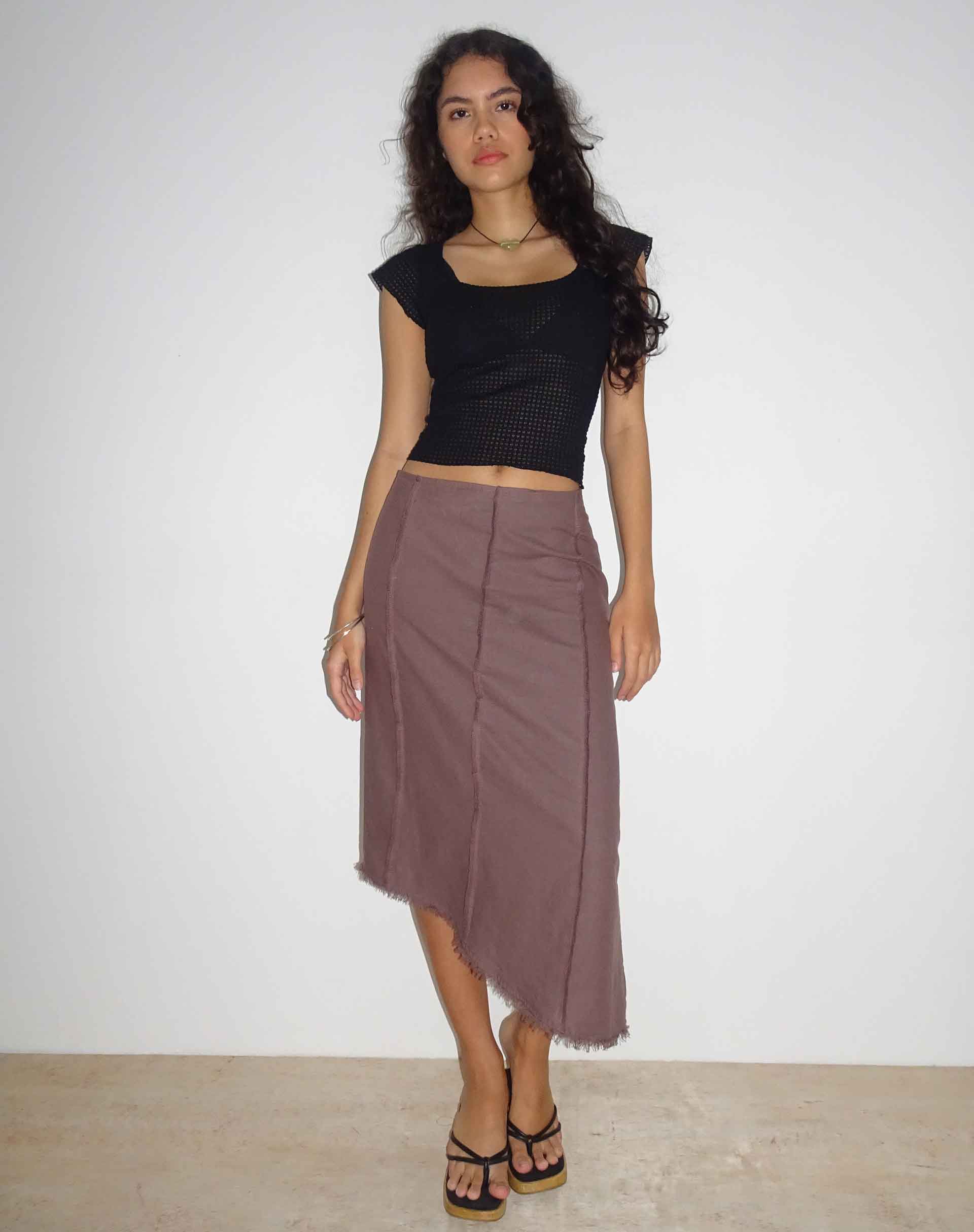 Afbeelding van Karlesa asymmetrische midirok in diep taupe