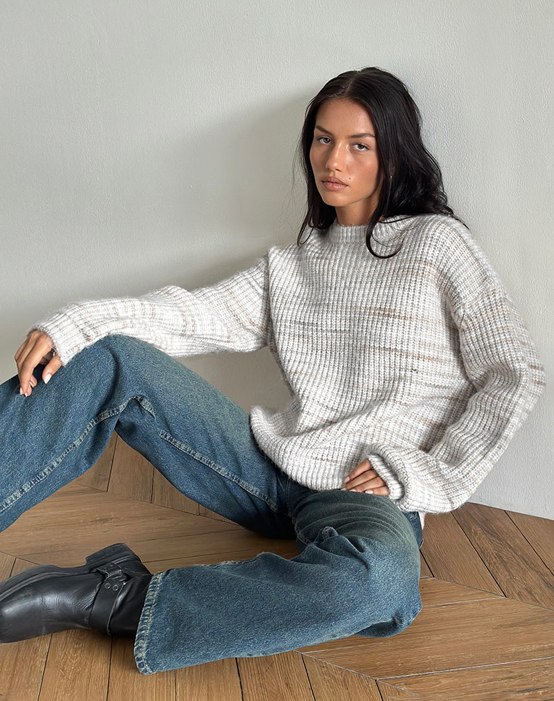 Karu trui in neutrale geborstelde tricot
