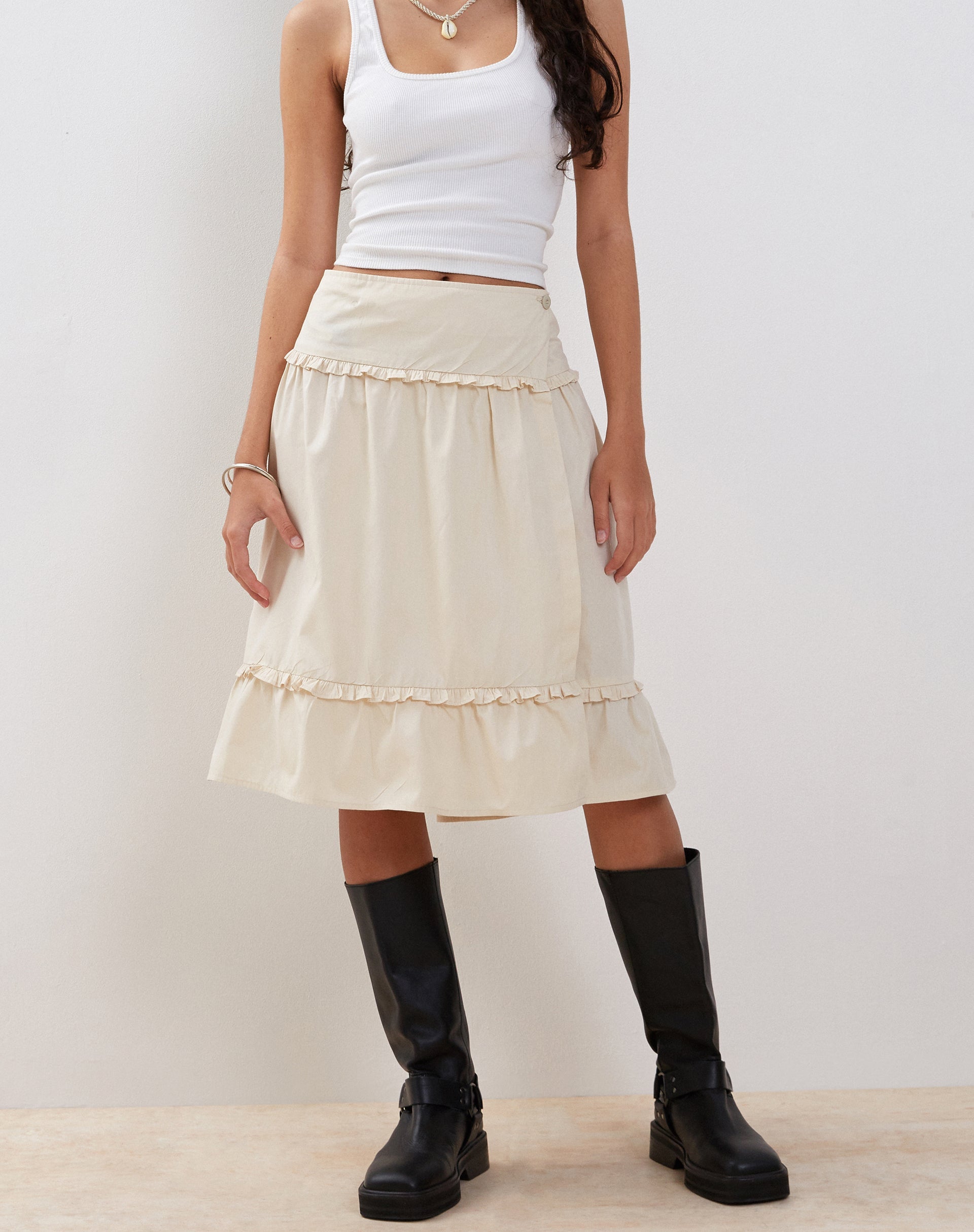 Afbeelding van Kasya Frill Hem Midi Wrap Rok in Ivoor