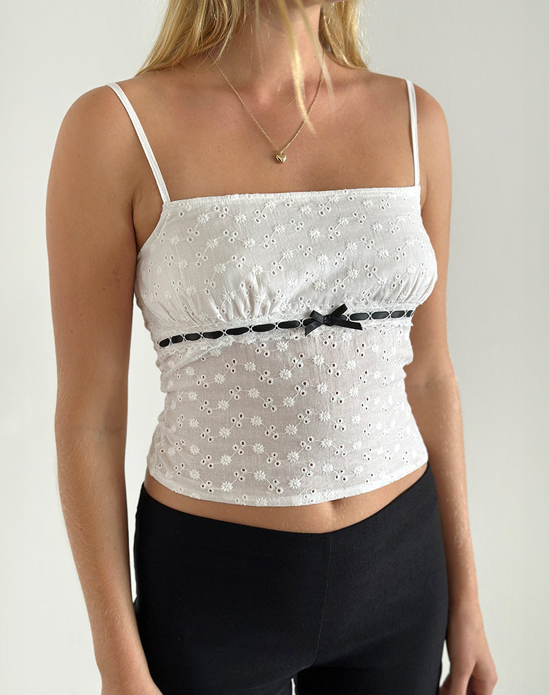 Katisa Top in Broderie Wit