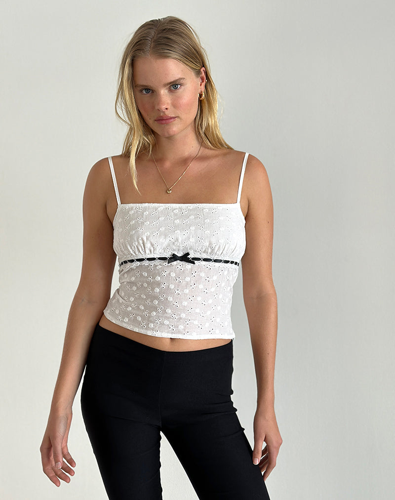 Katisa Top in Broderie Wit