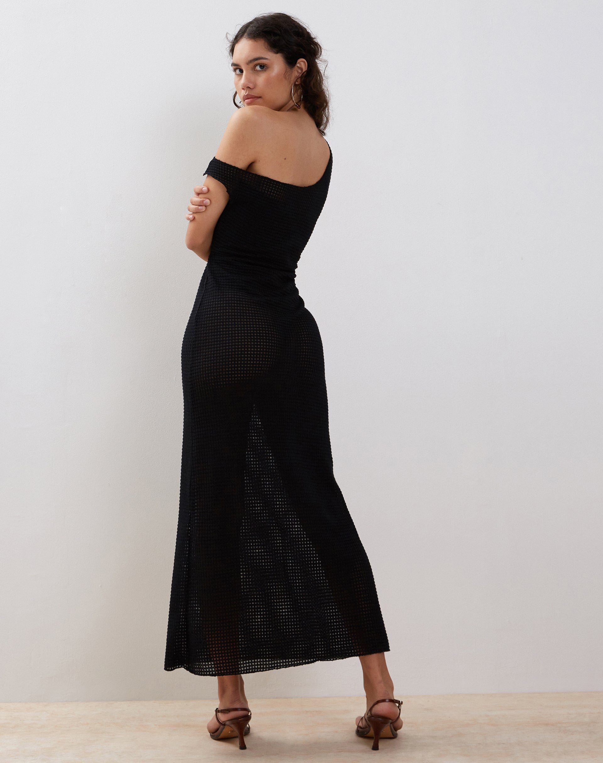 Afbeelding van Katja Maxi Dress in Zwart Textured Crochet