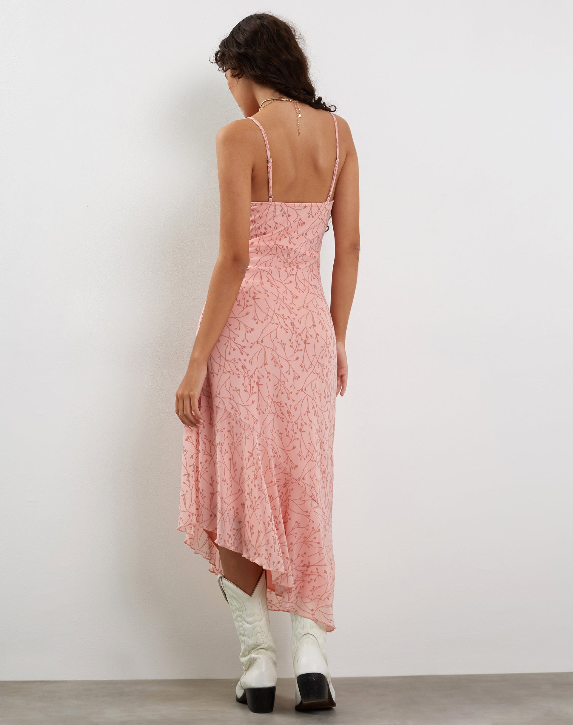 Afbeelding van Kavala Asymmetrische Midi Dress in Shadow Floral Pink