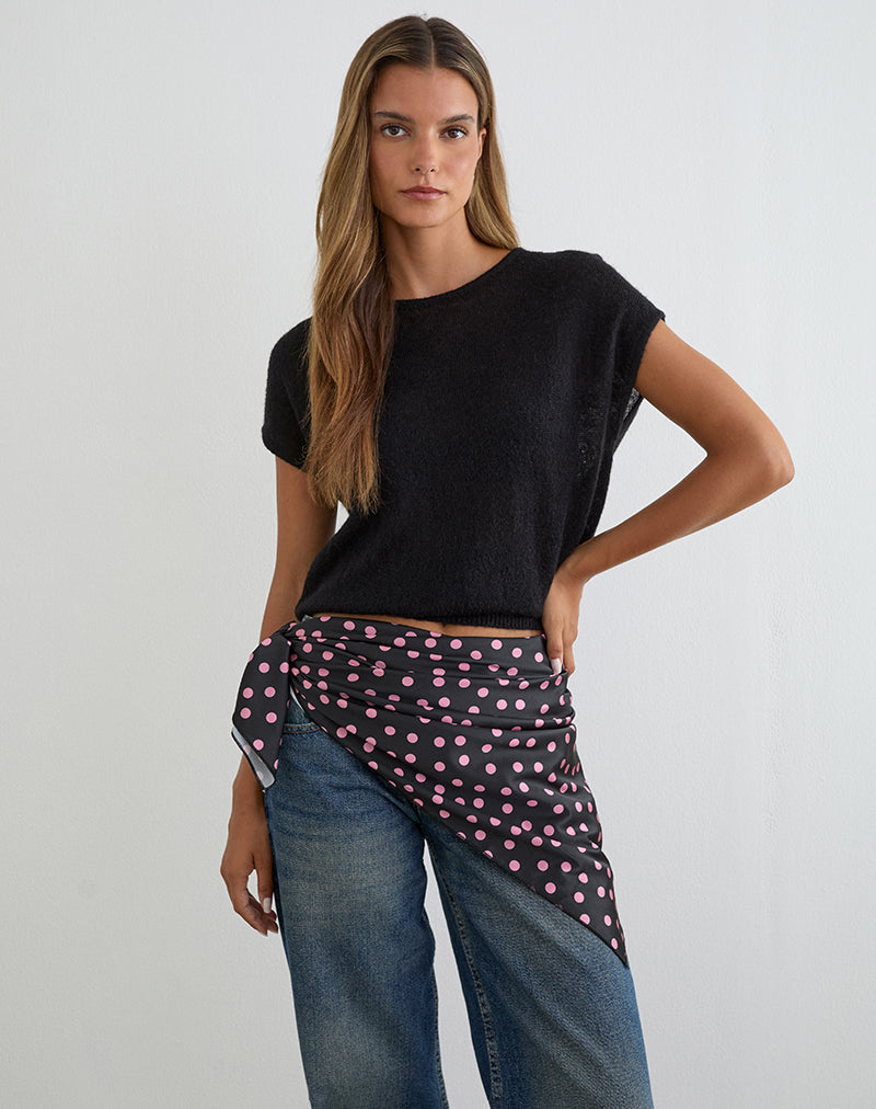 Afbeelding van Kavra-sjaal in zwart satijn bezaaid met roze stippen