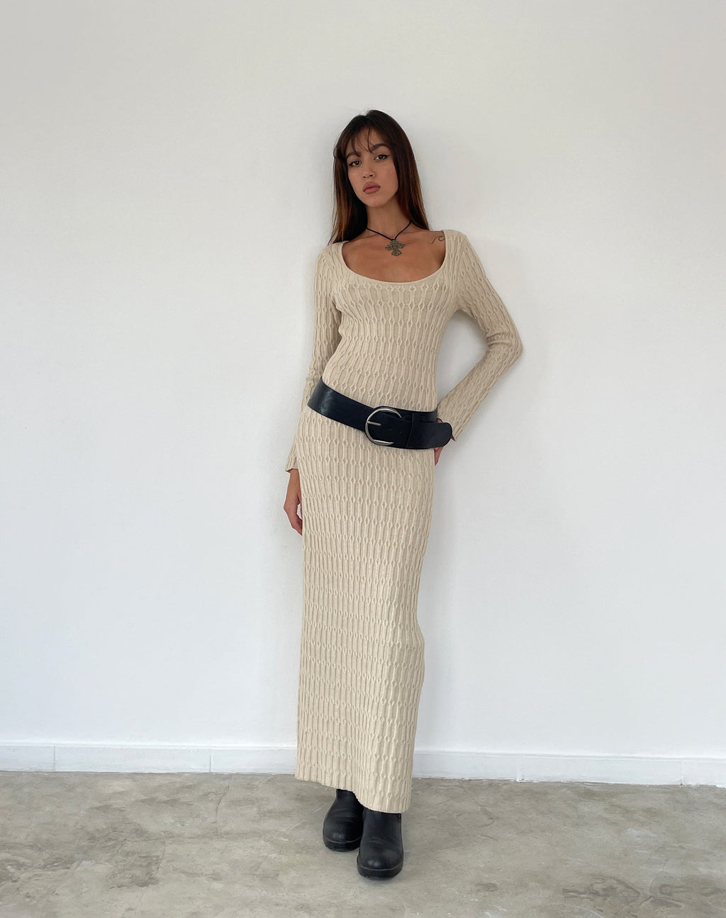 Kiasta Maxi jurk met lange mouwen in neutraal breisel