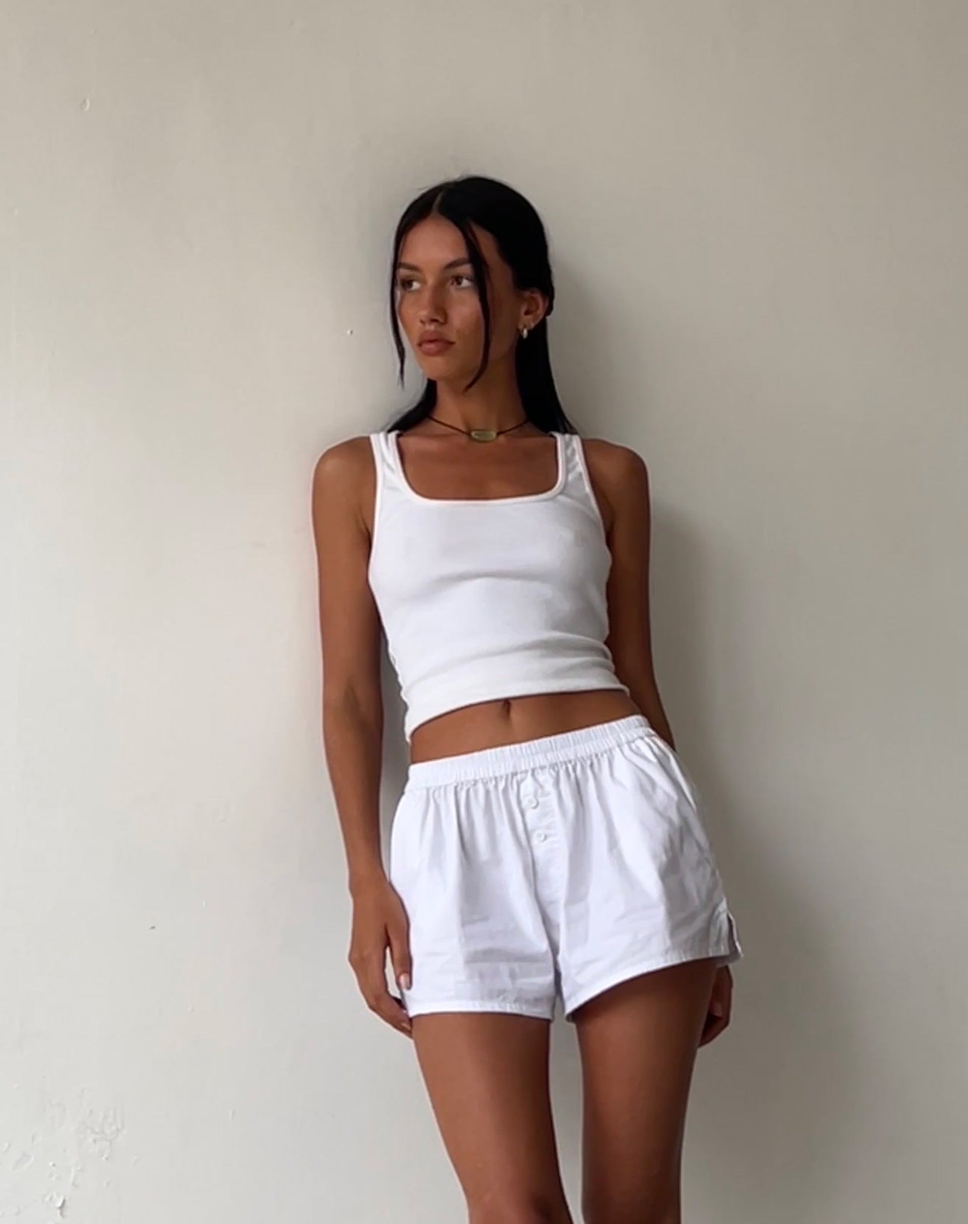 Afbeelding van MOTEL X JACQUIE Laboxe Brief Shorts in Wit met Strik Embro
