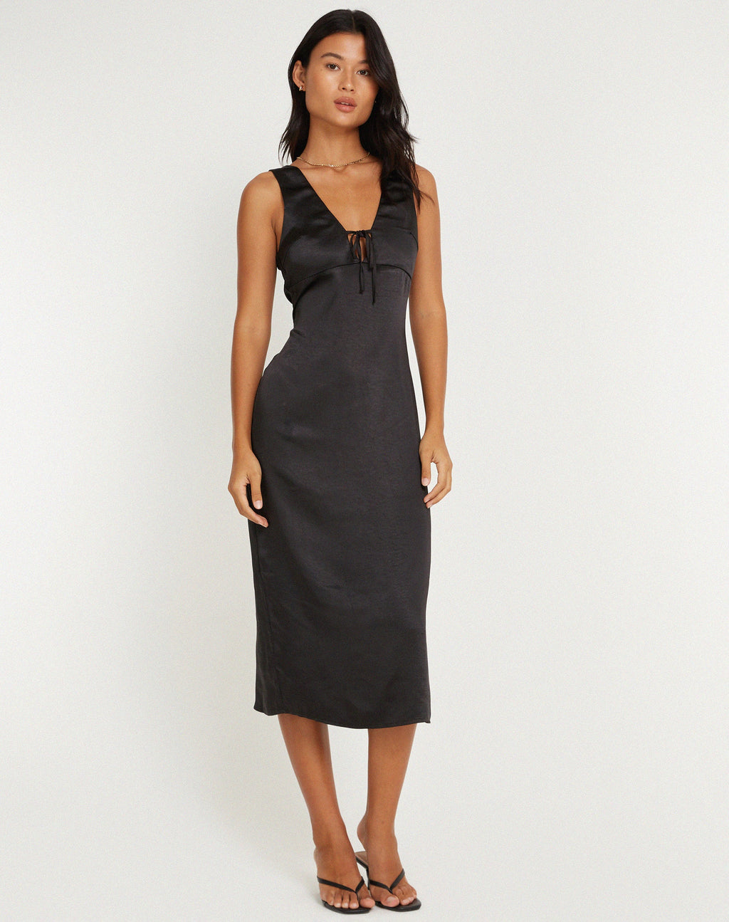 Lasanda Midi Dress in Zwart