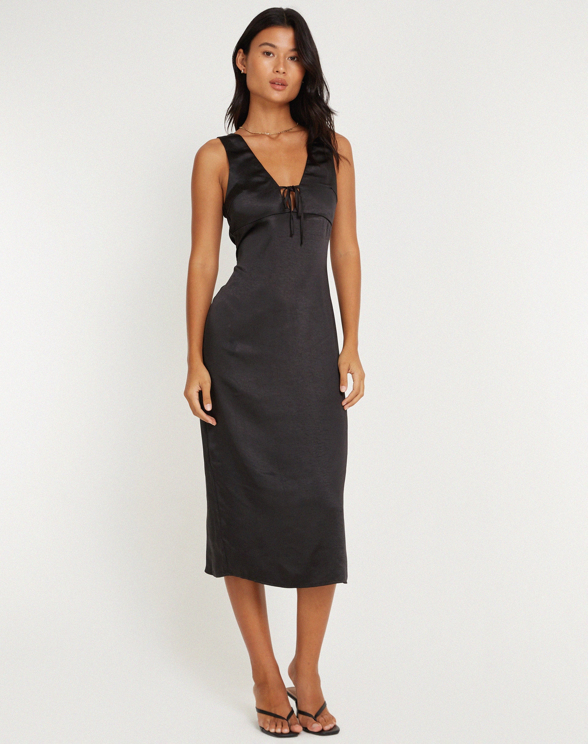 Afbeelding van Lasanda Midi Dress in Zwart