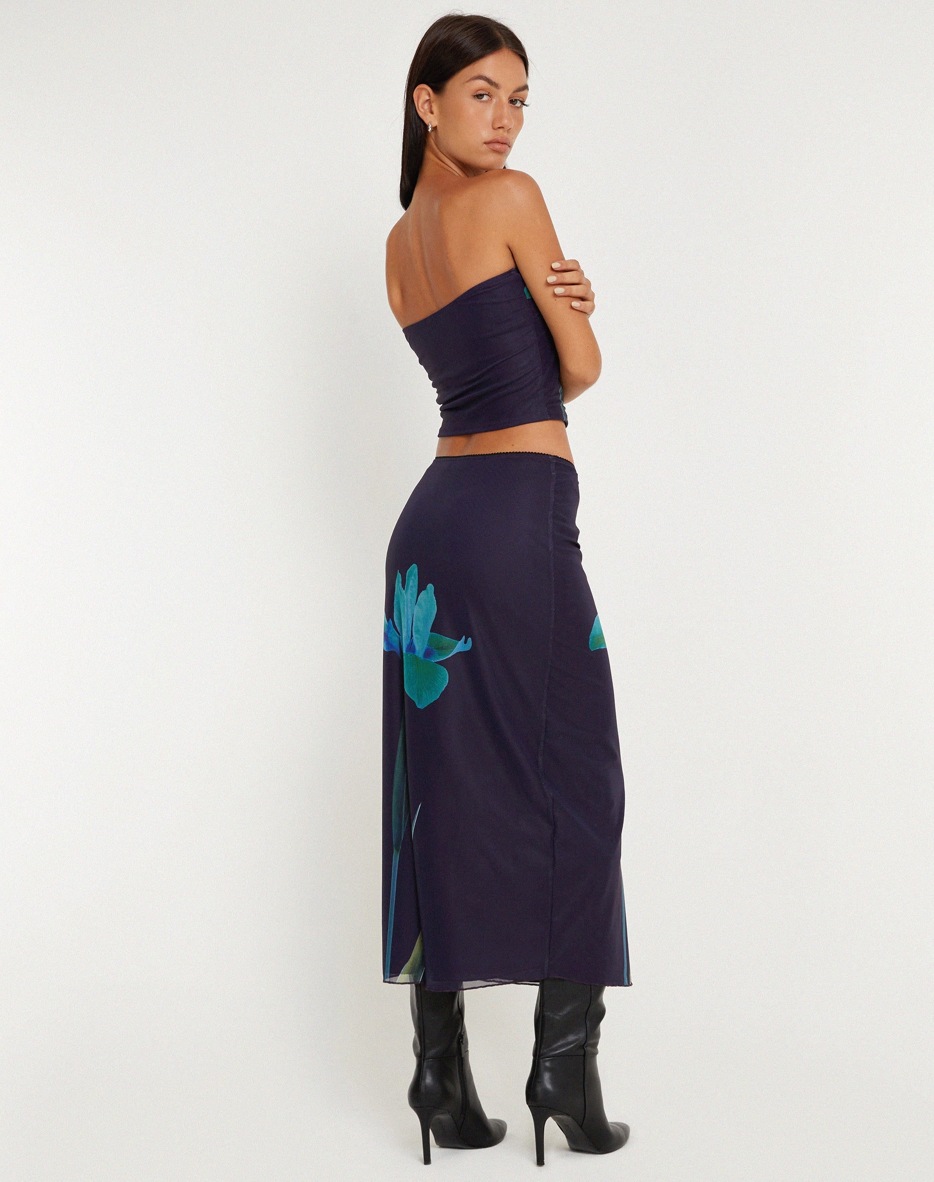 Afbeelding van Shae Mesh Bandeu Top in Navy Bloem