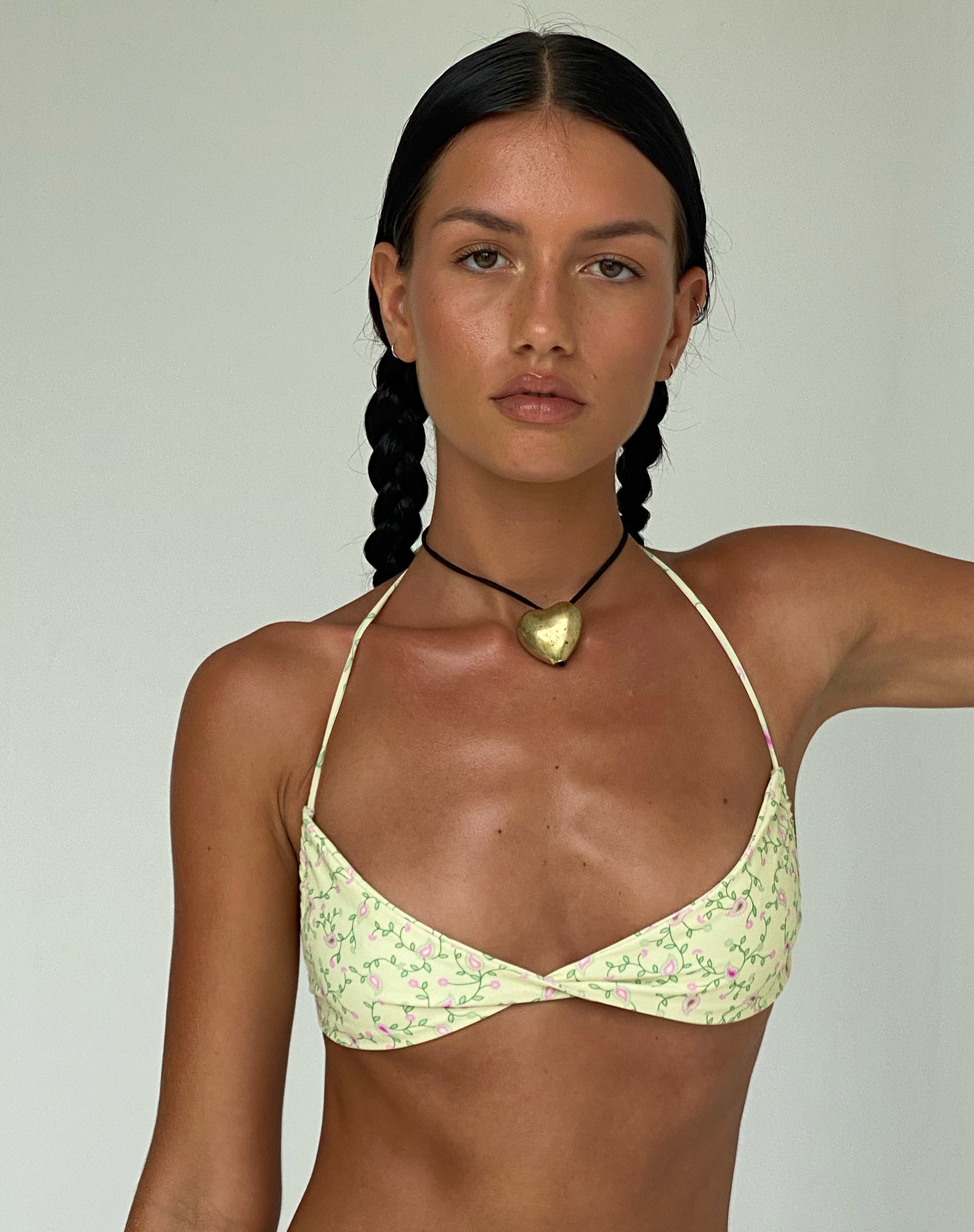 Afbeelding van Laufey Bikinitop in Paisley Fun Yellow