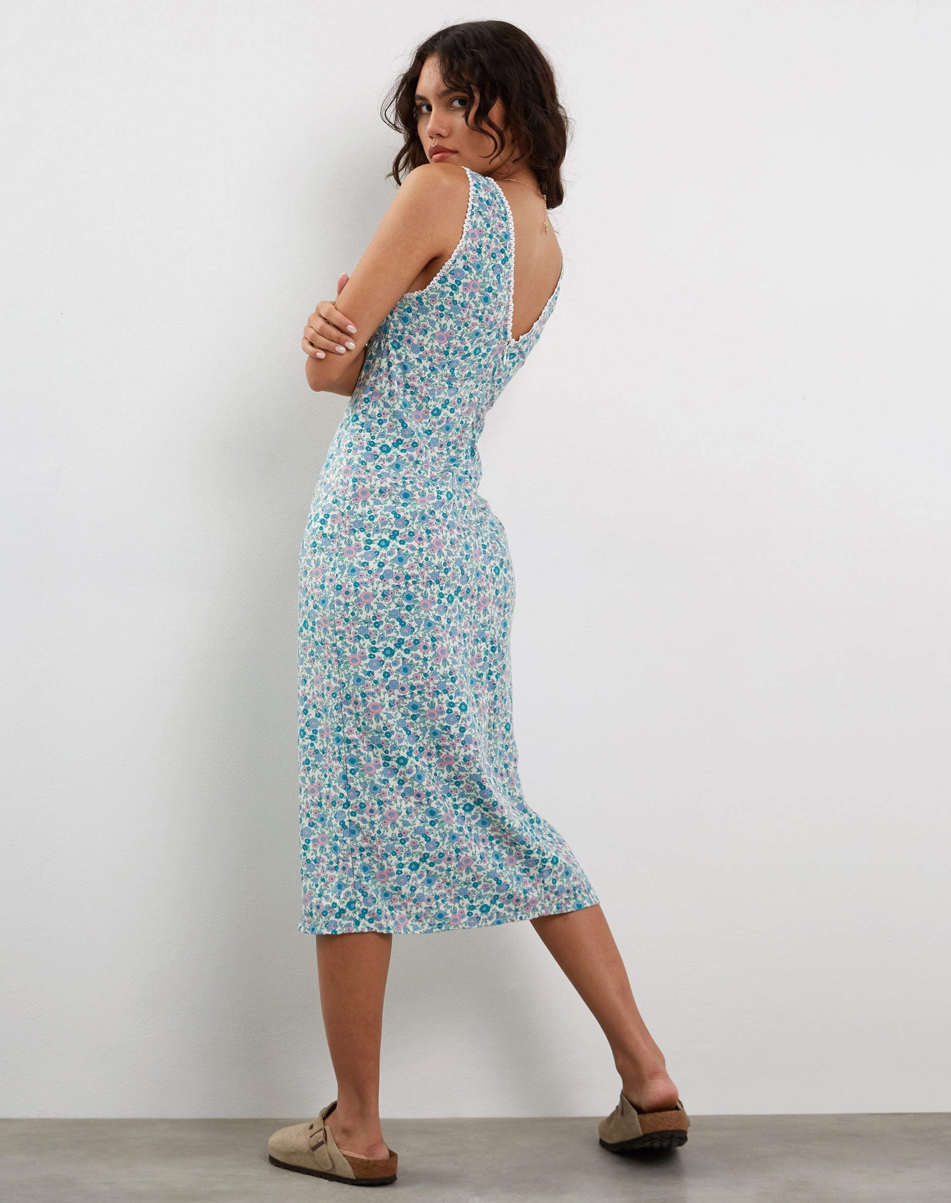 Afbeelding van Lavisha Midi Dress in Flower Power Blauw