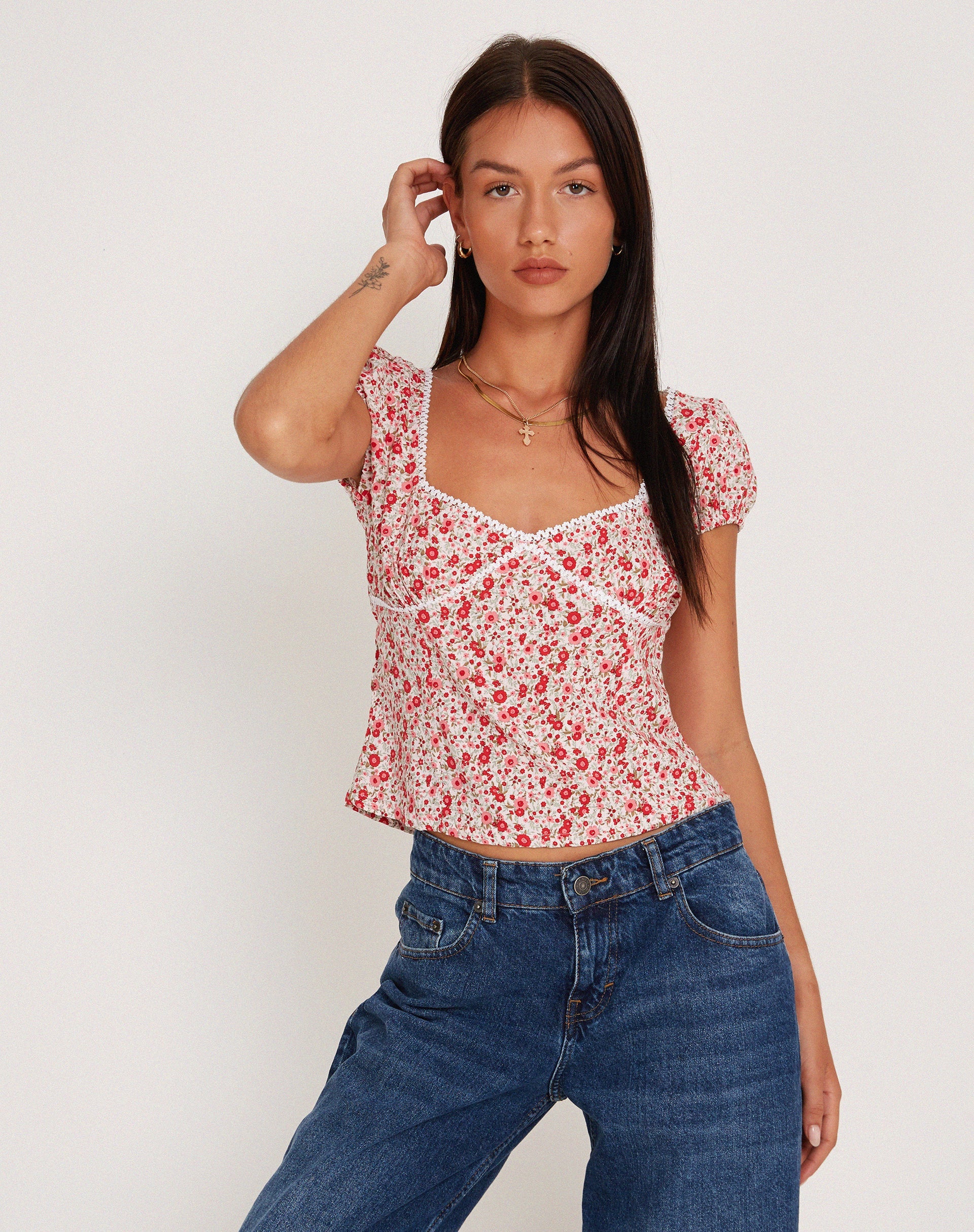 Afbeelding van Laz Top in Blush Red Ditsy Floral