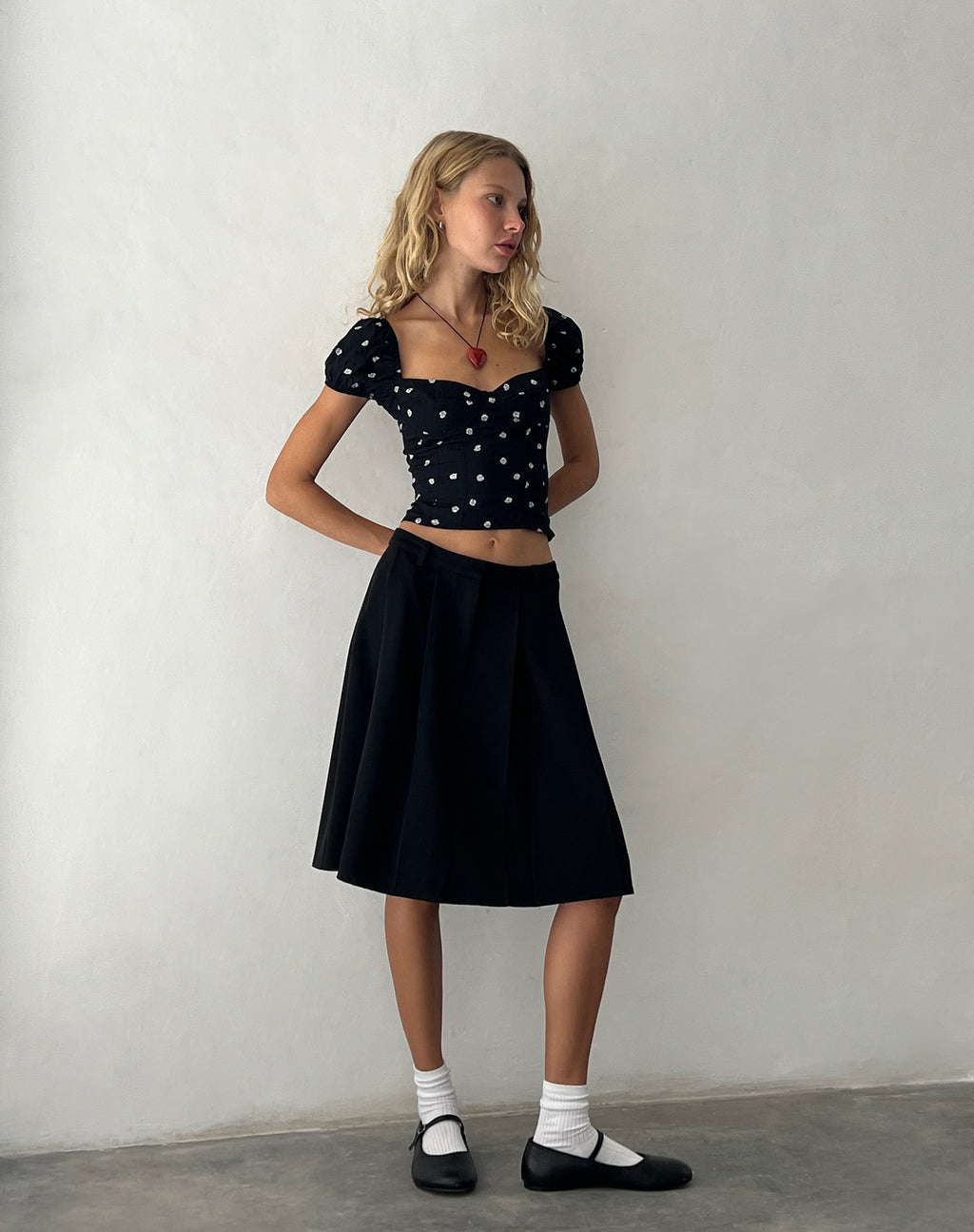 Leify Sweetheart Top in Ditsy Rose Zwart