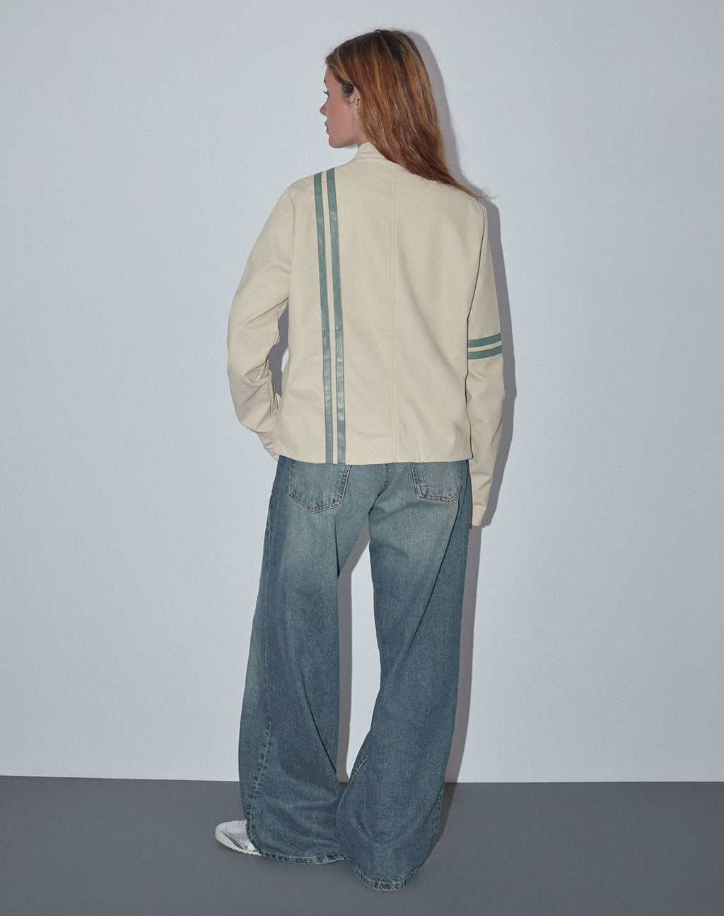 Lewis Jas in crème PU met blauwe streep