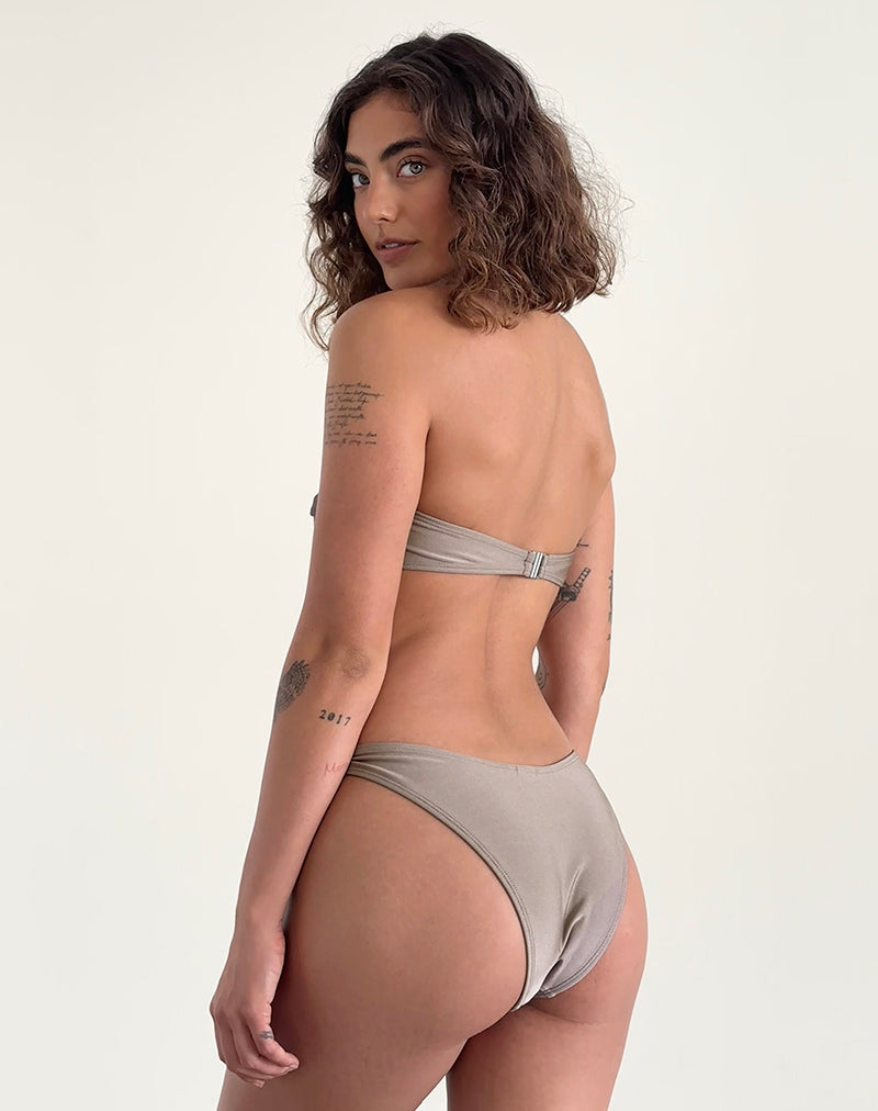 Afbeelding van Linda Twist Bikinitop in Latte Espresso