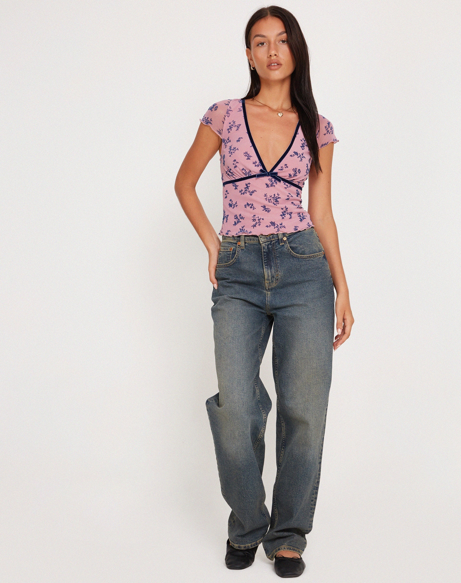 Afbeelding van Livi Mesh Top in Roze en Navy Botanist Flocking