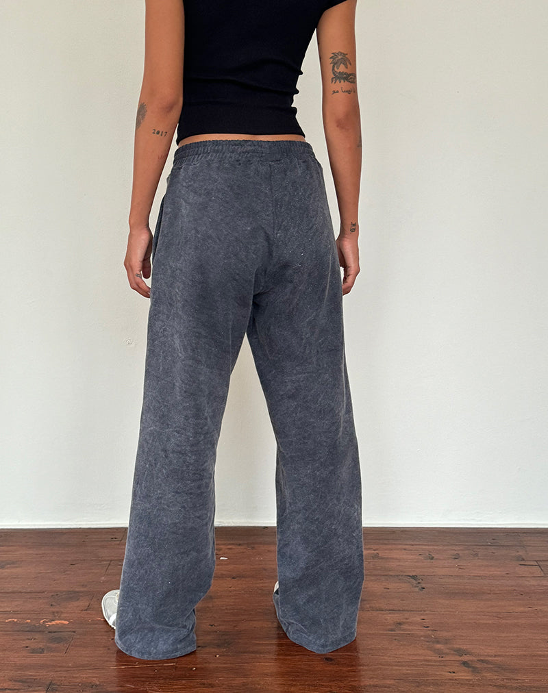 Afbeelding van Losse Jogger in Black Wash met Off White 'MOTEL' borduursel